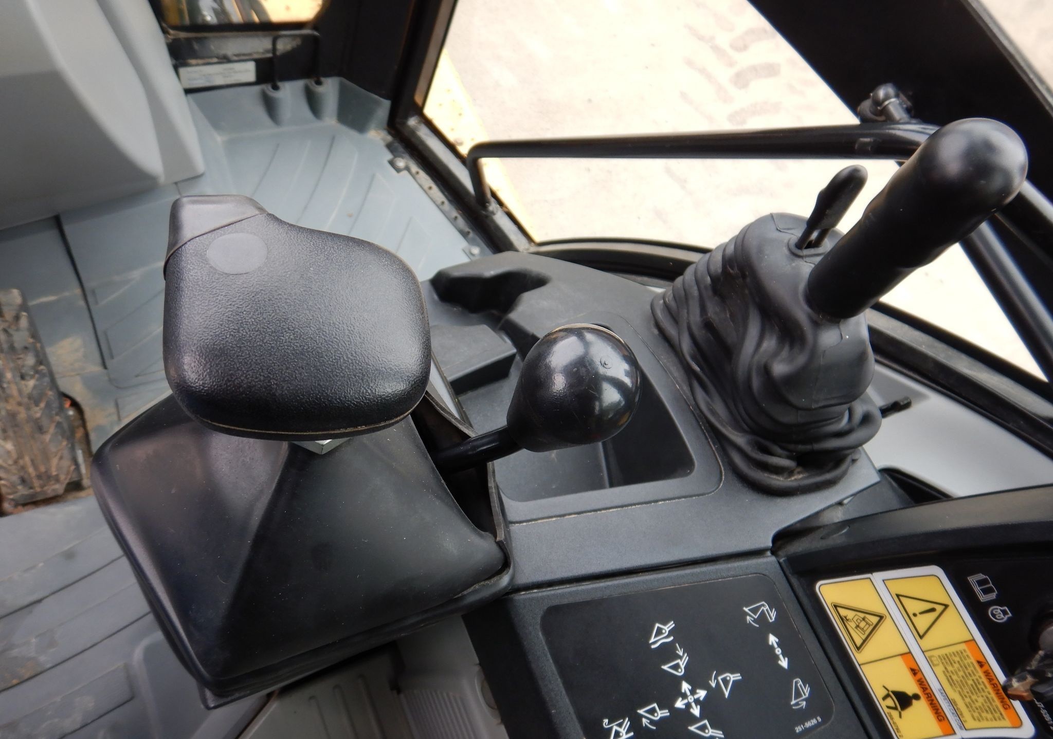 gallery 2014 Caterpillar 430F backhoe