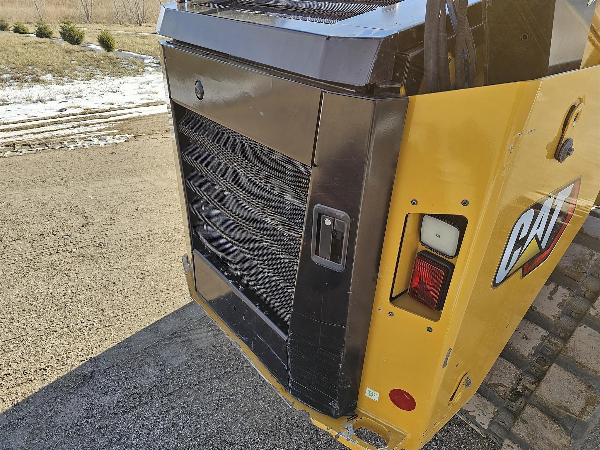 gallery 2021 Caterpillar 299D3 Skid Steer