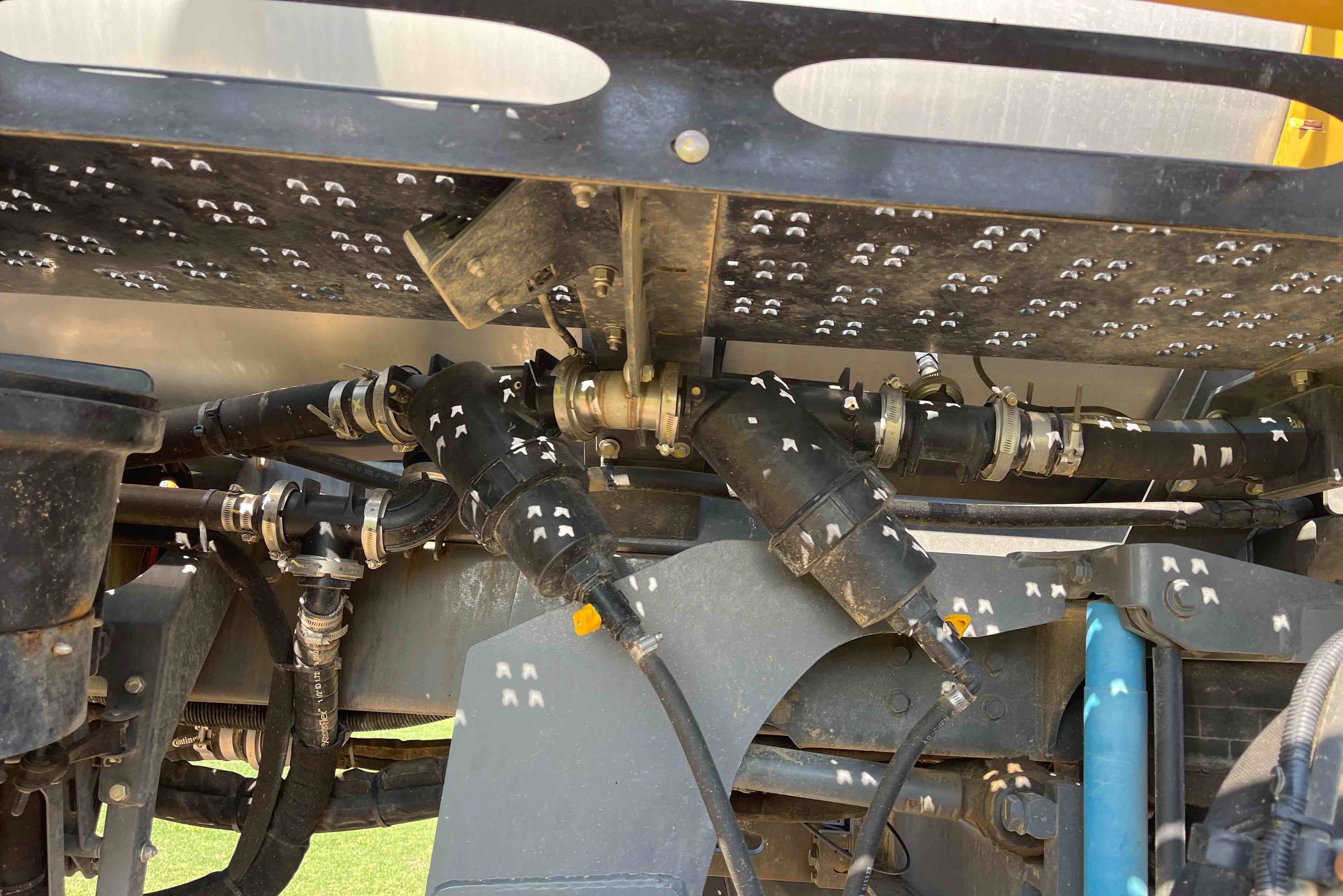 gallery 2019 RoGator RG1300C Self-Propelled Sprayer