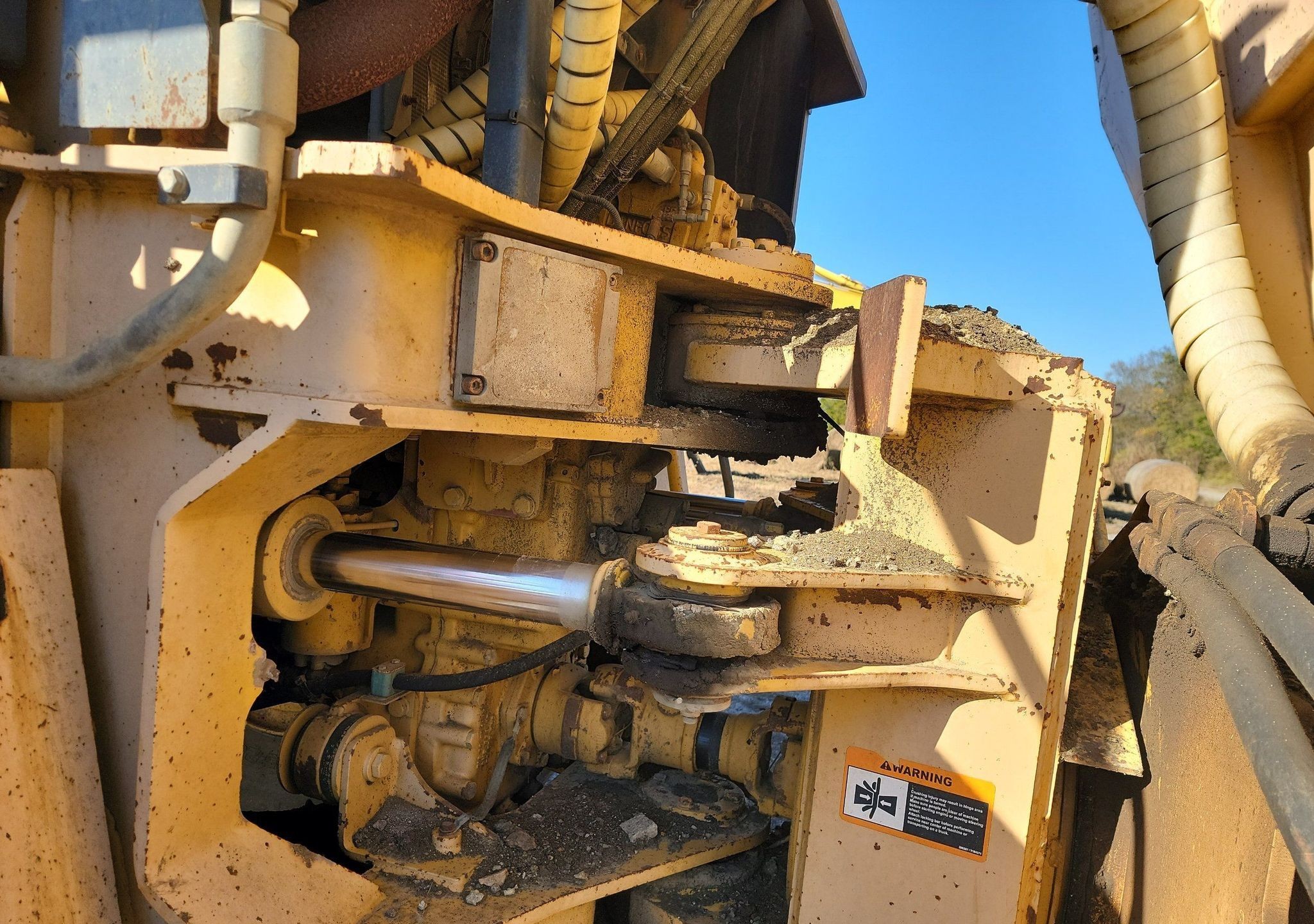 gallery 2001 John Deere 400C haul truck
