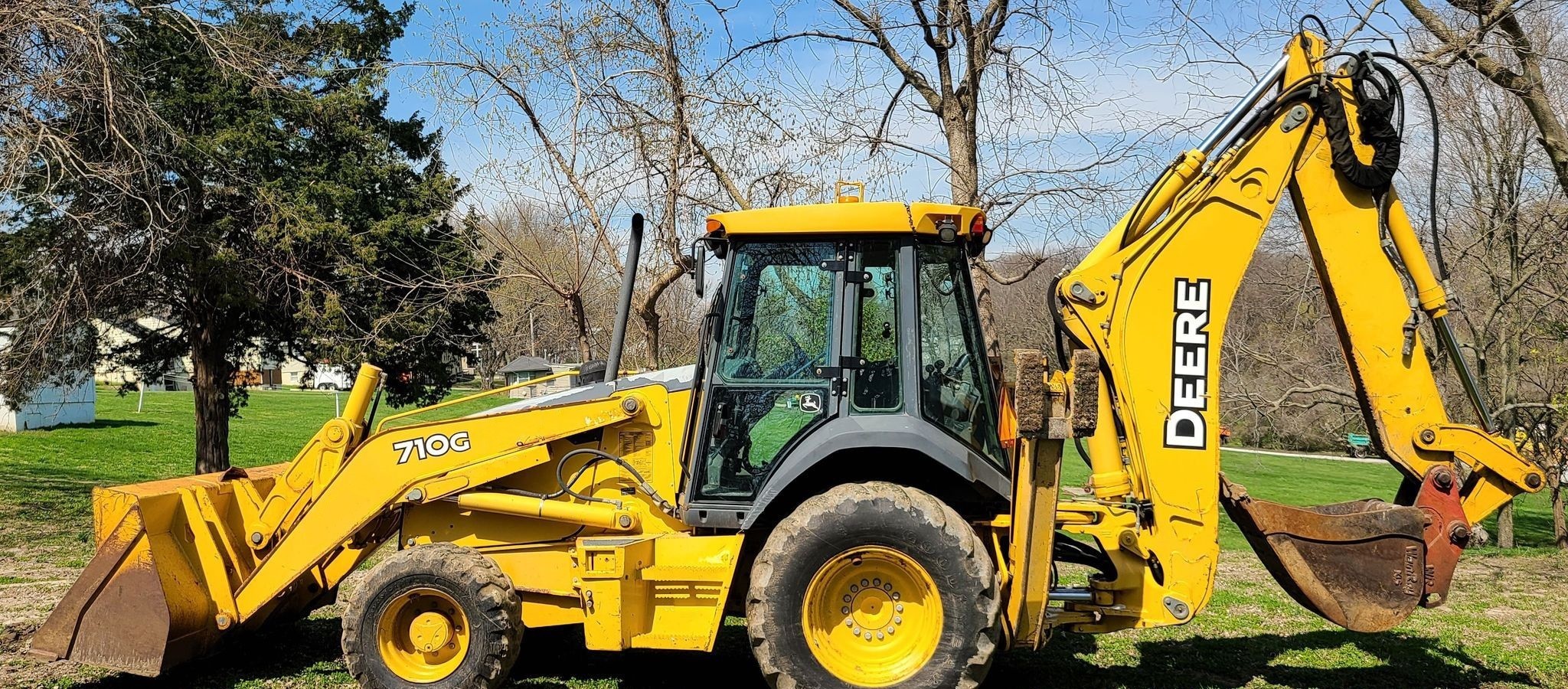 gallery 2007 John Deere 710G backhoe