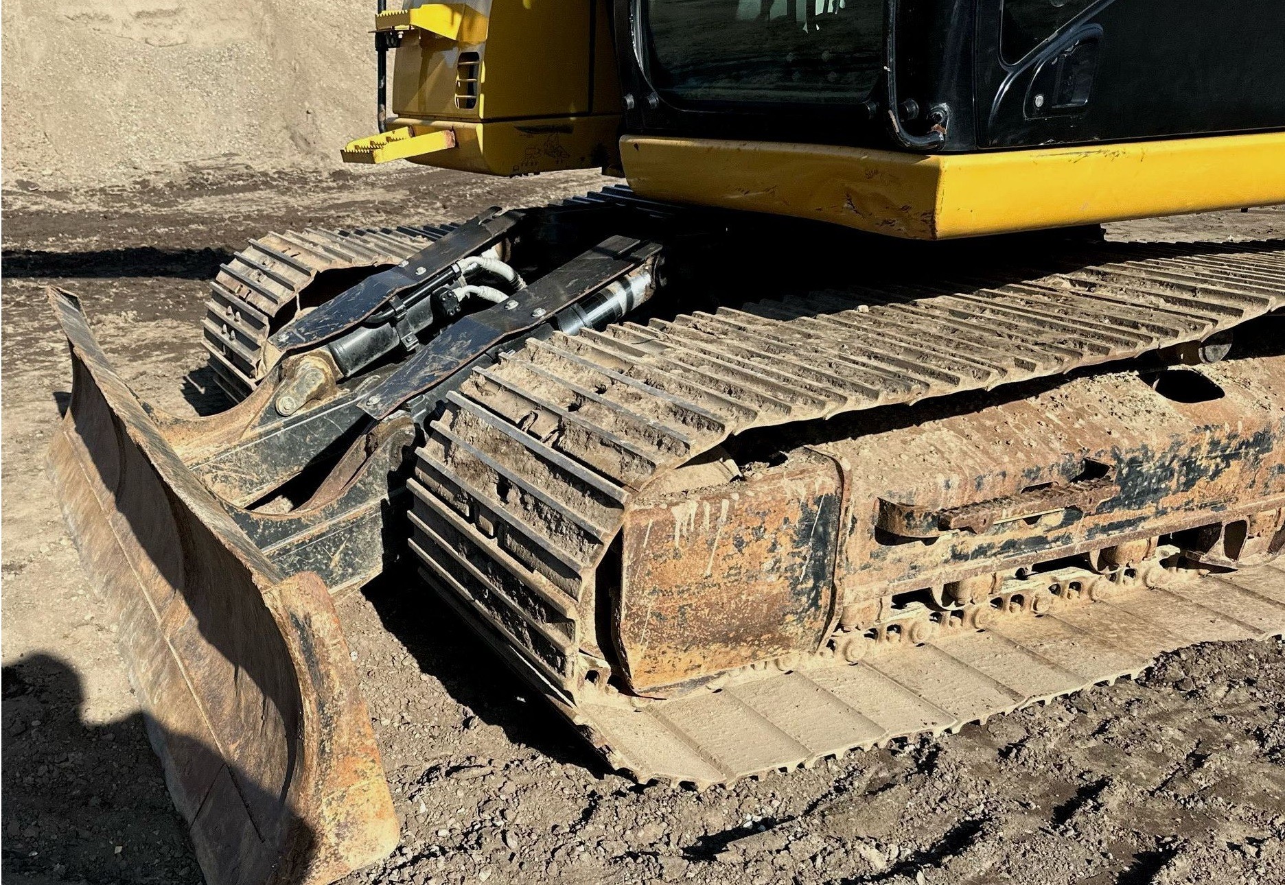 gallery 2015 Caterpillar 311FL RR excavator