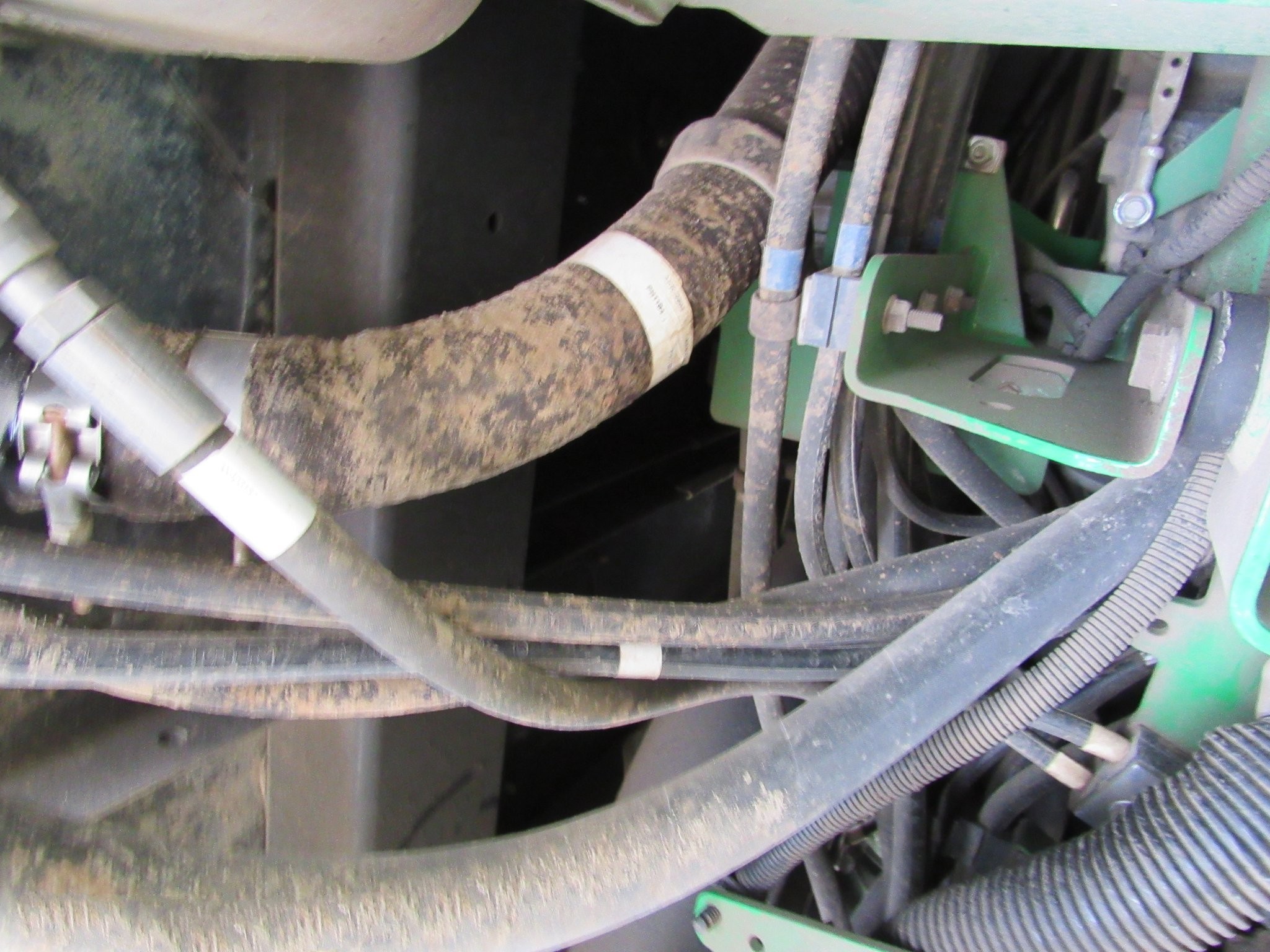 gallery 2014 John Deere R4038 self-propelled sprayer