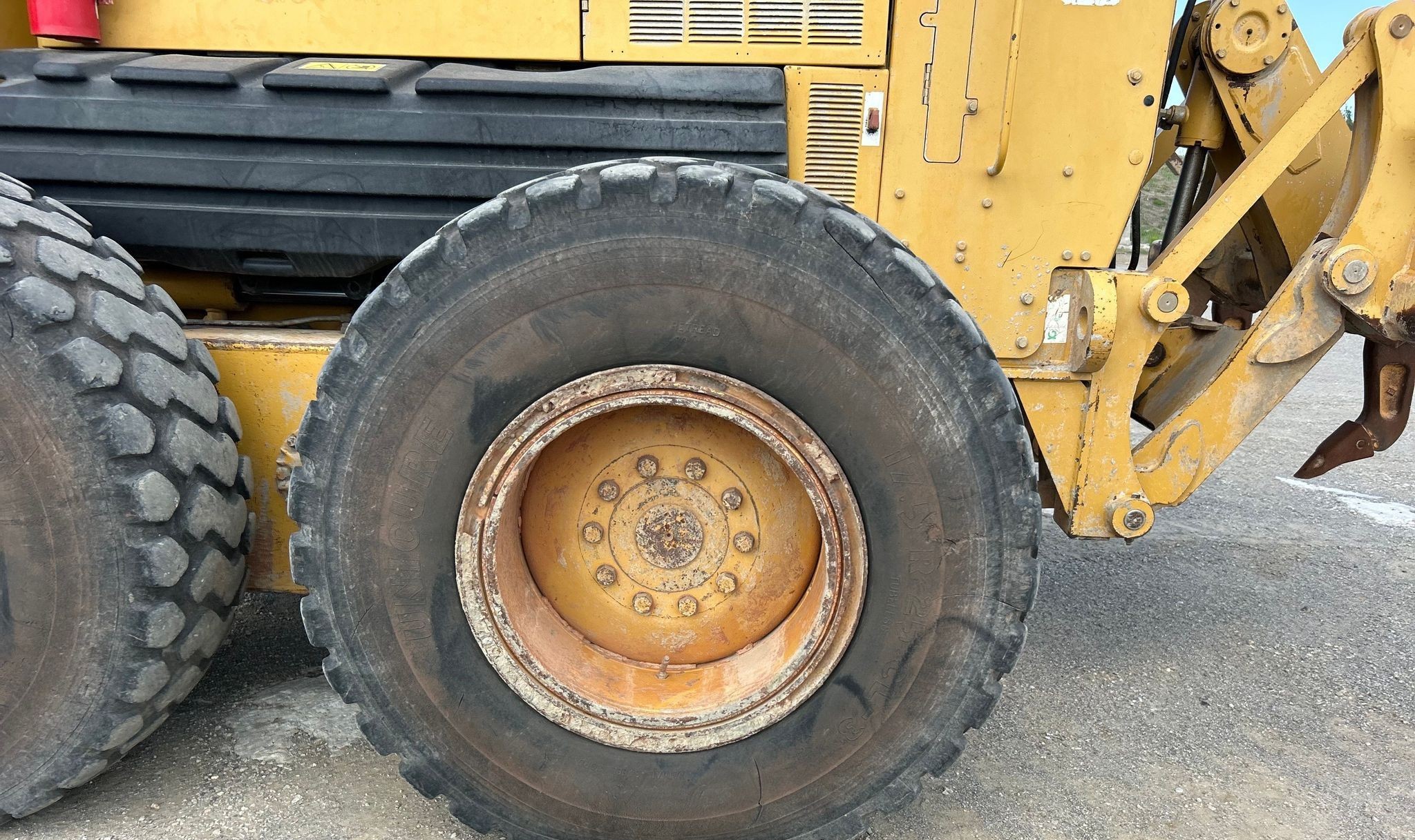 gallery 2006 Caterpillar 160H VHP Plus motor grader