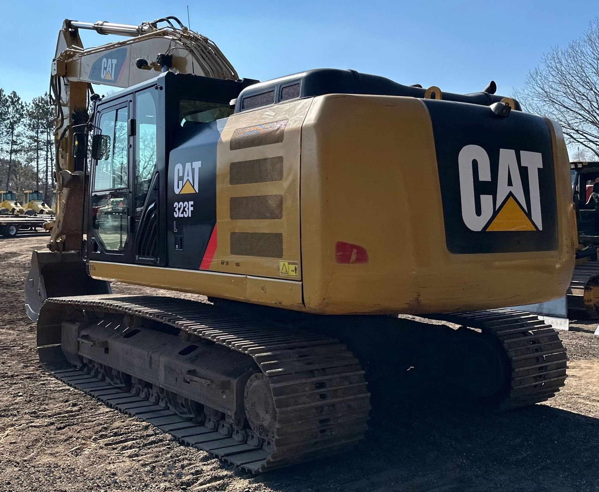 gallery 2015 Caterpillar 323FL excavator