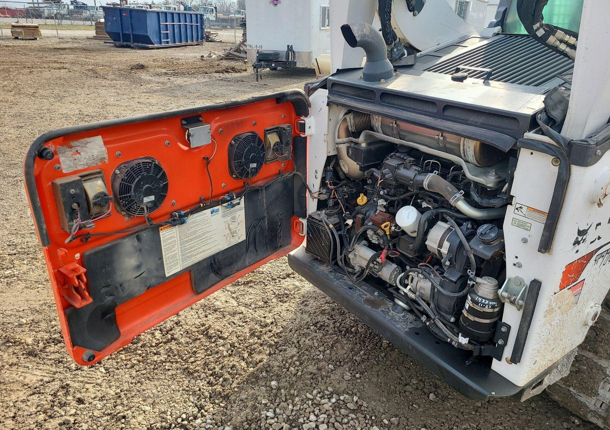 gallery 2019 Bobcat T770 tracked skid steer loader