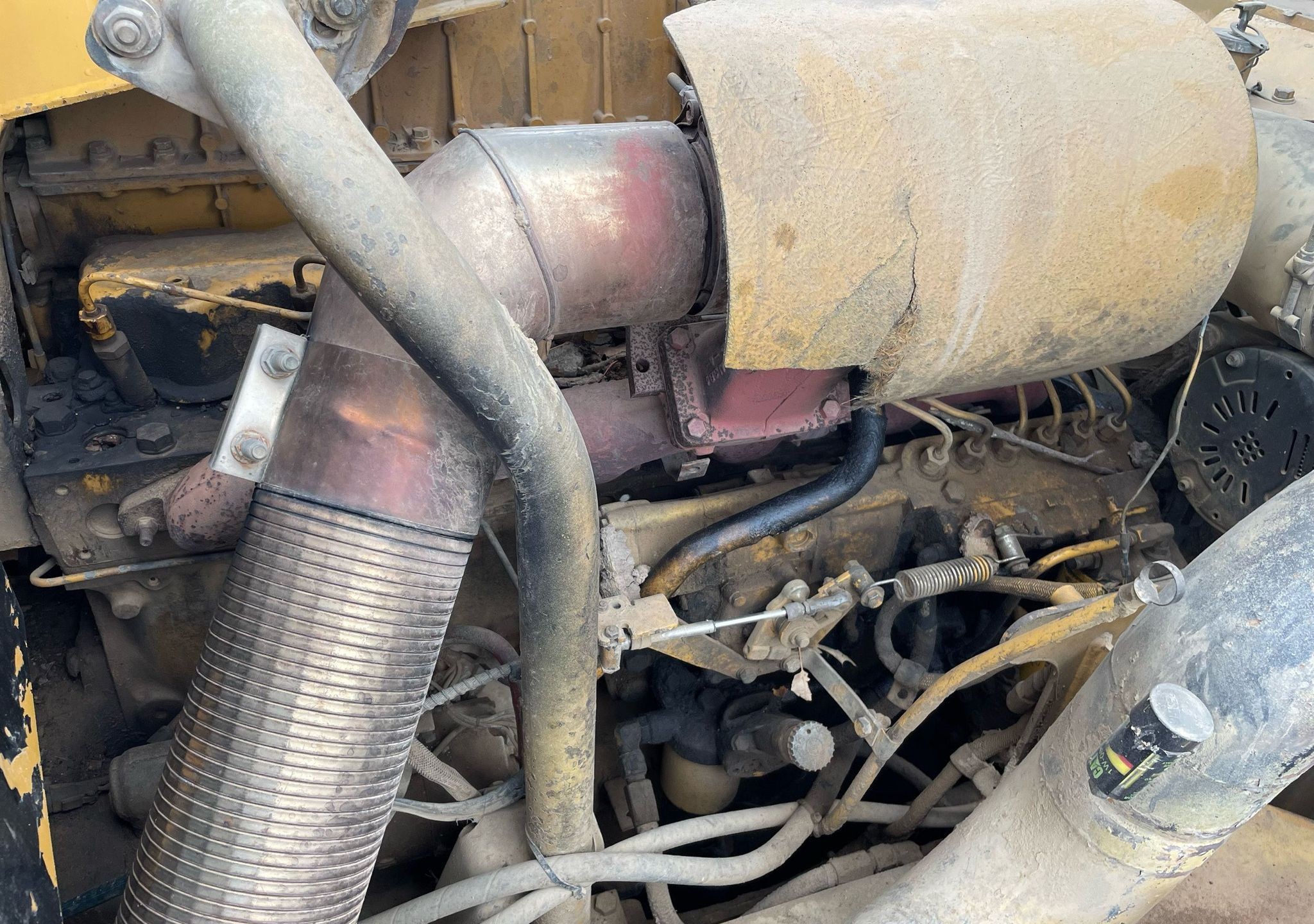 gallery 2000 Caterpillar D300E Series II water wagon