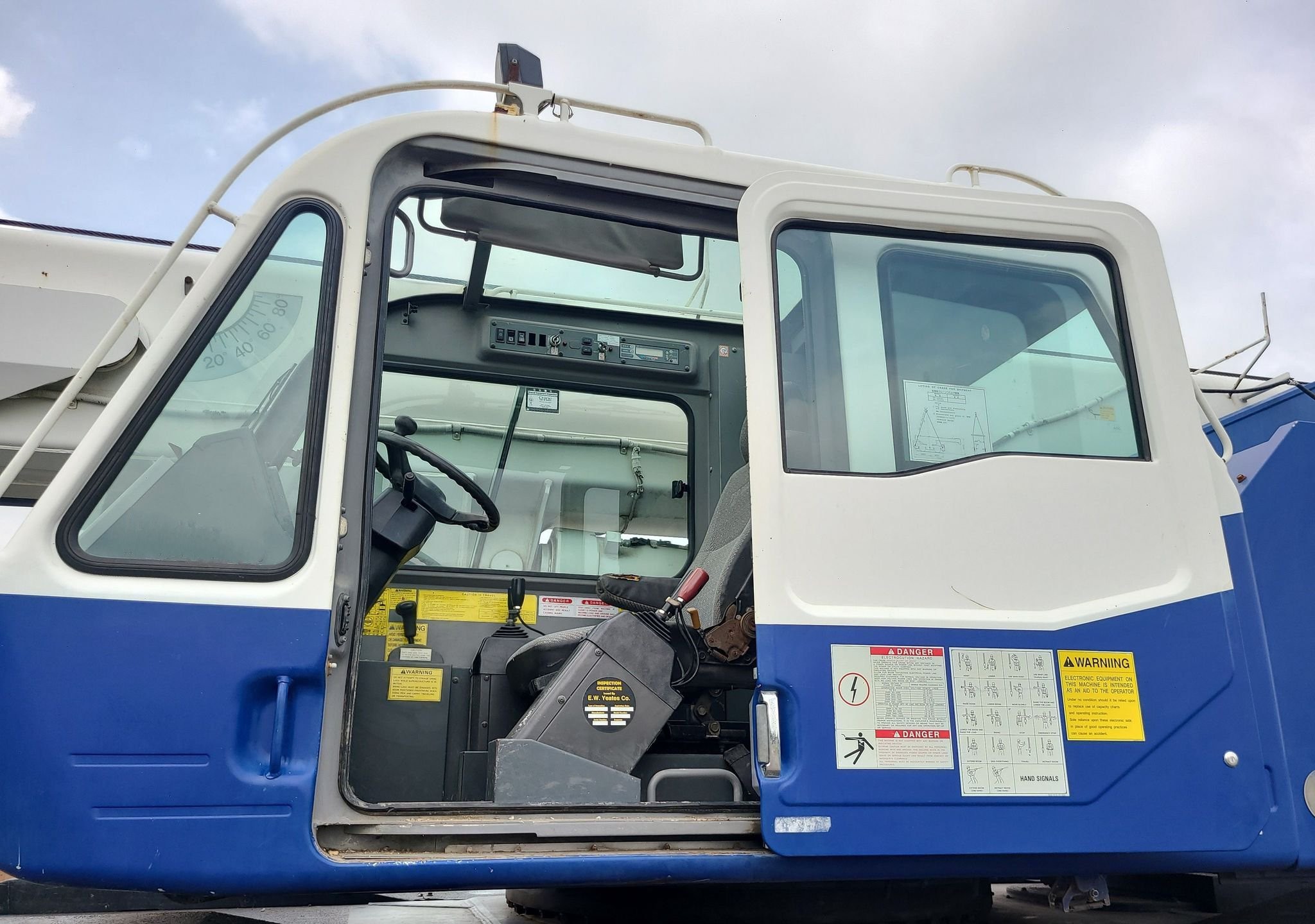 gallery 2011 Tadano GR300XL crane