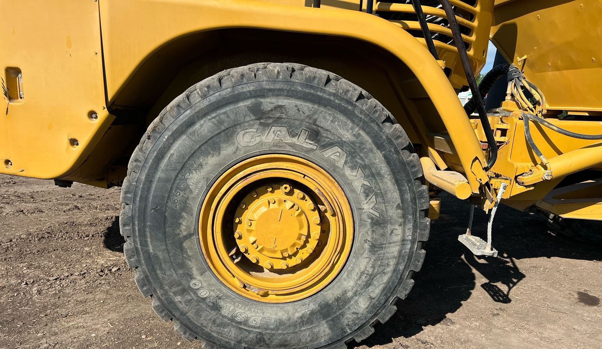 gallery 2002 Caterpillar 730 haul truck