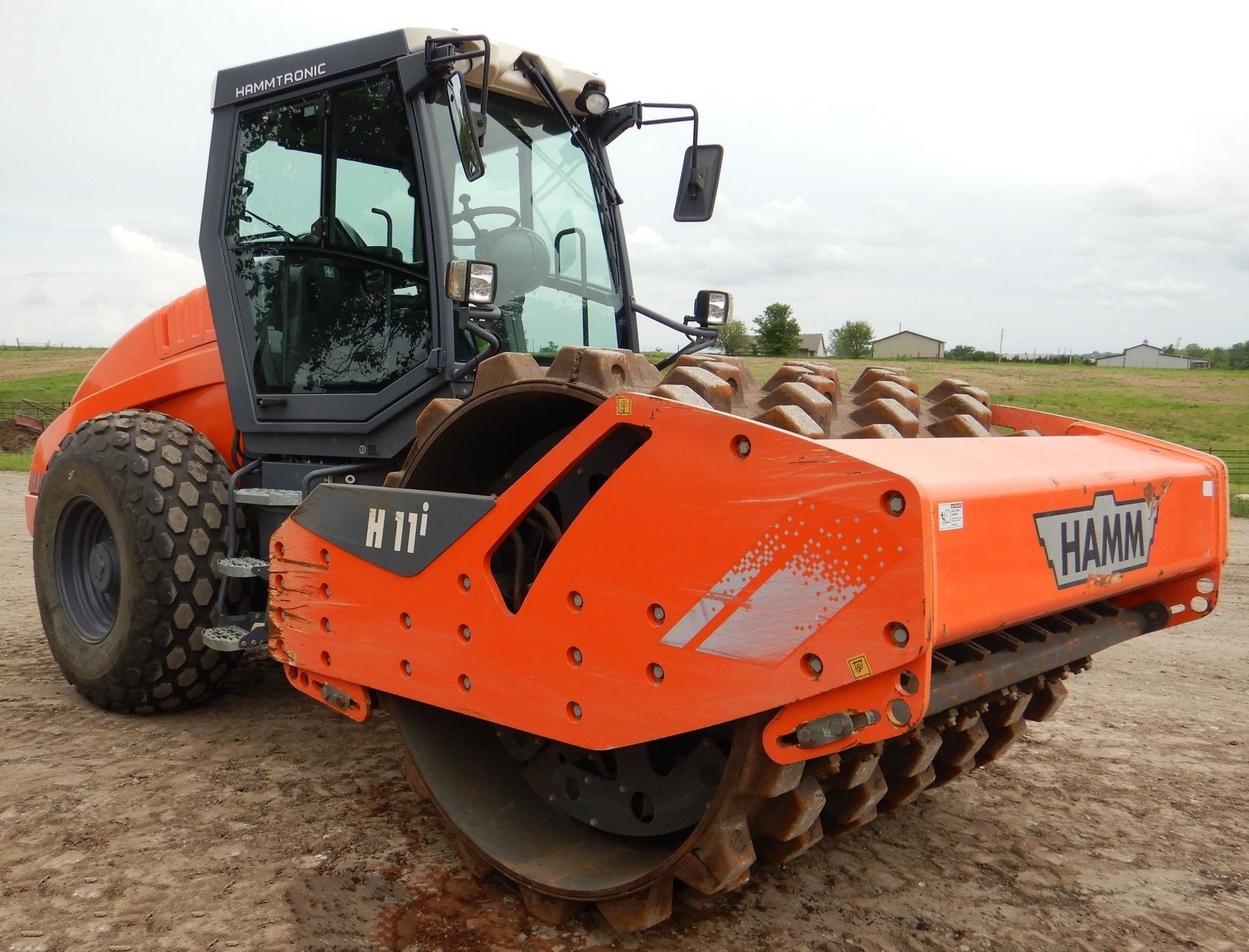 gallery 2016 Hamm H11I vibratory roller