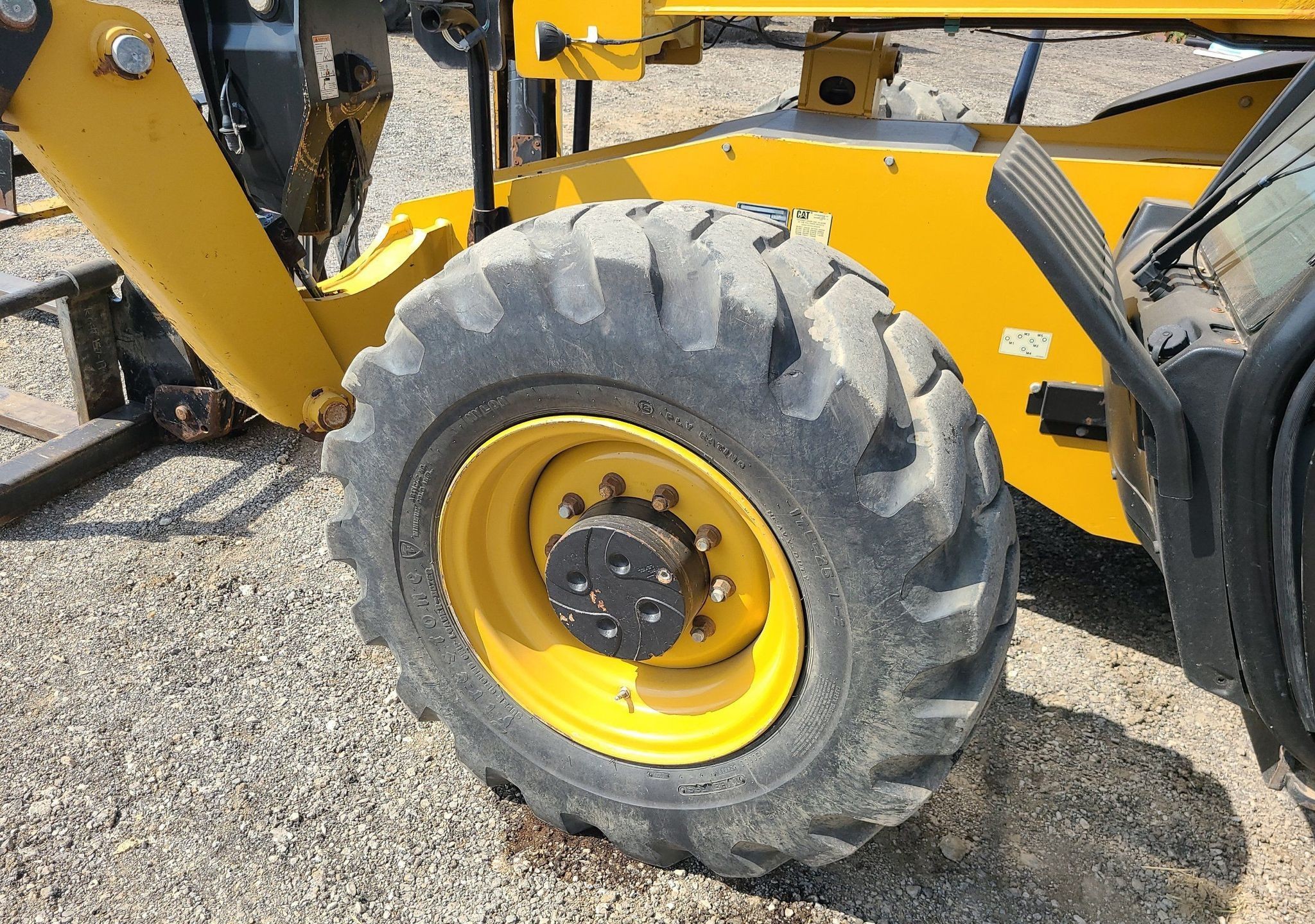 gallery 2017 Caterpillar TL1255D telehandler