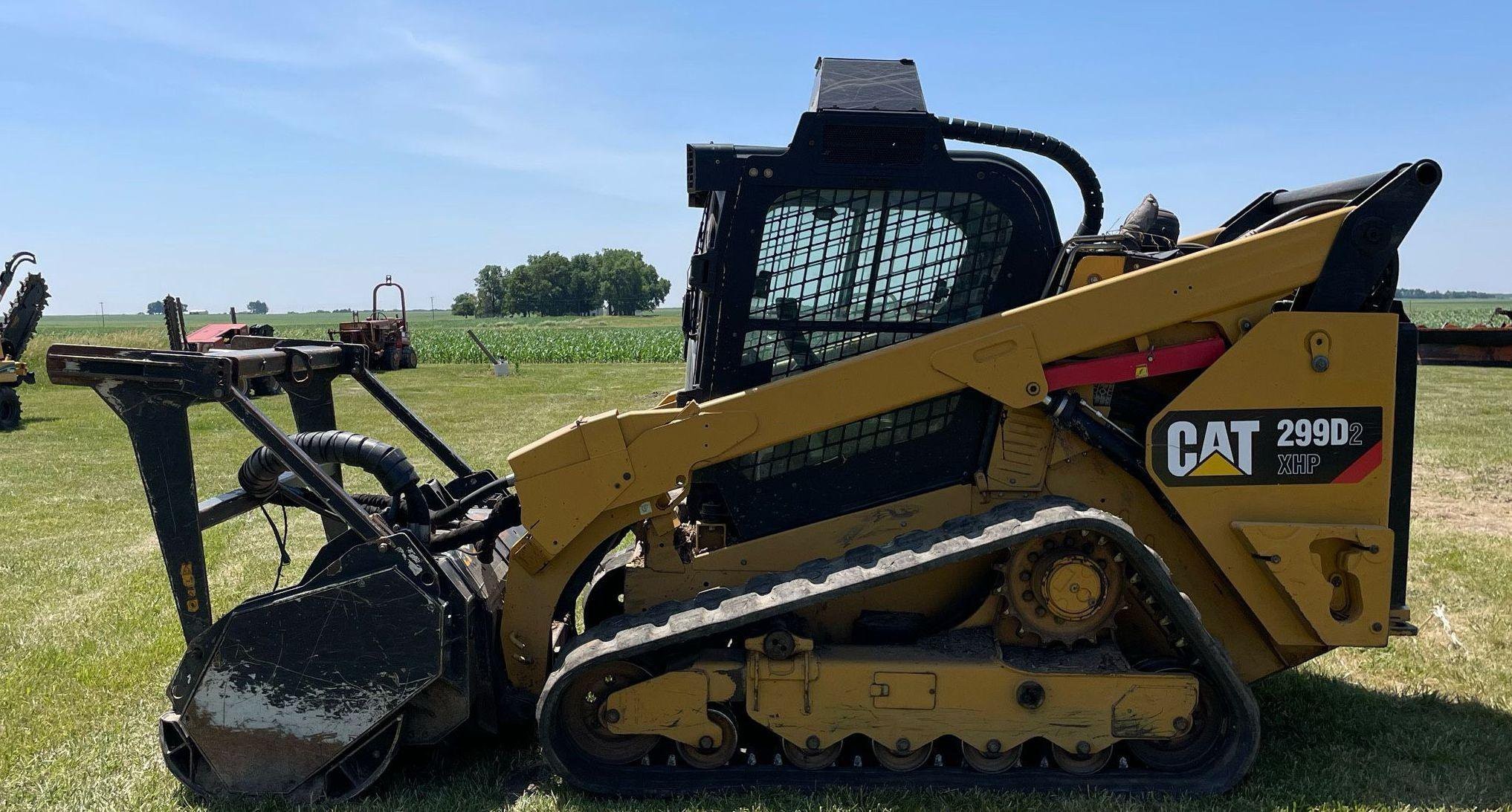 gallery 2017 Caterpillar 299D2XHP Skid Steer