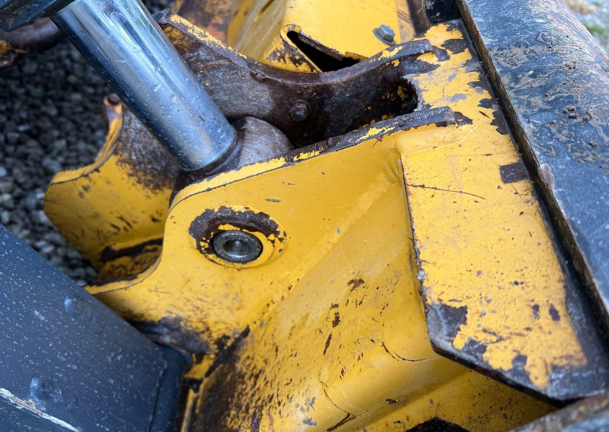 gallery 2017 John Deere 333G skid steer loader