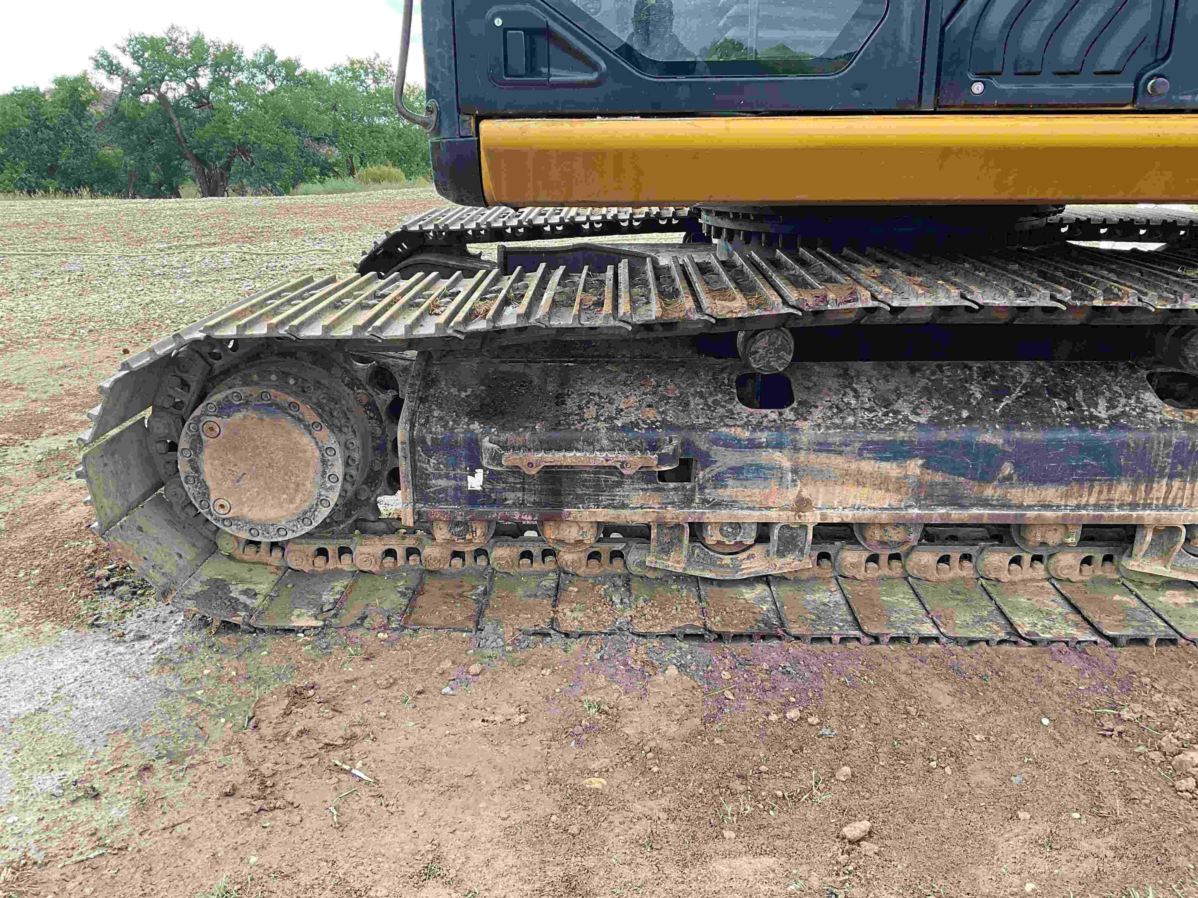 gallery 2017 Caterpillar 320FL Excavator