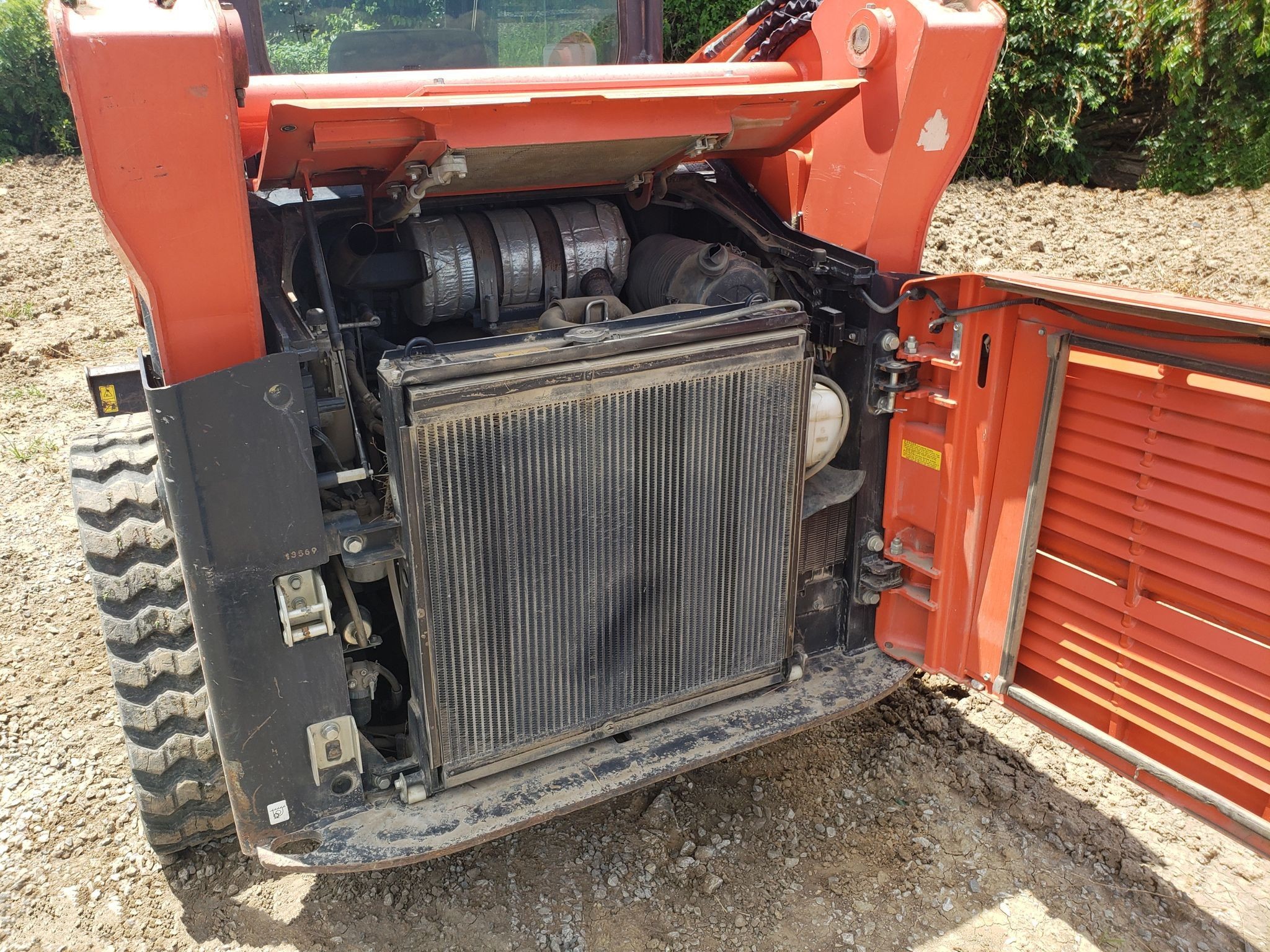 gallery 2013 Kubota SVL75 skid steer 2