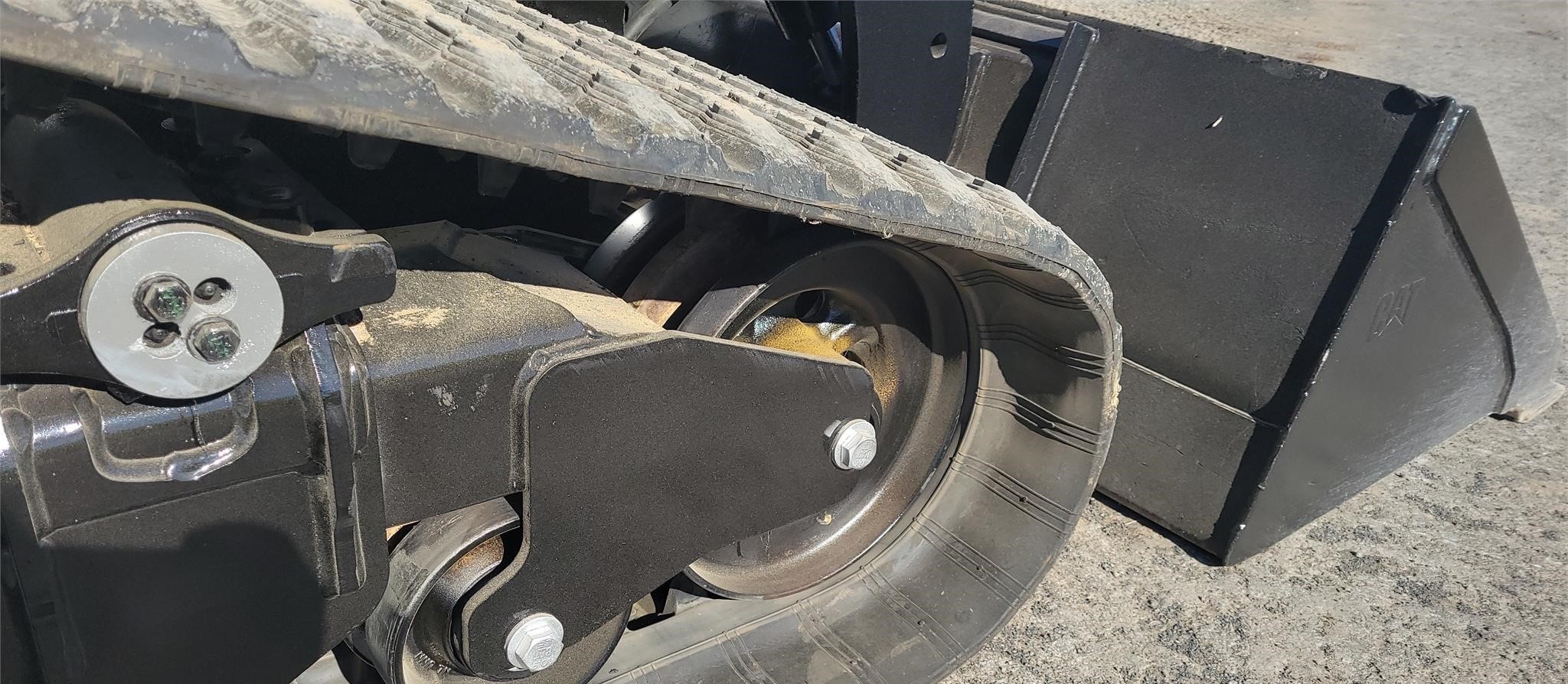 gallery 2017 CATERPILLAR 299D2 Skid Steer