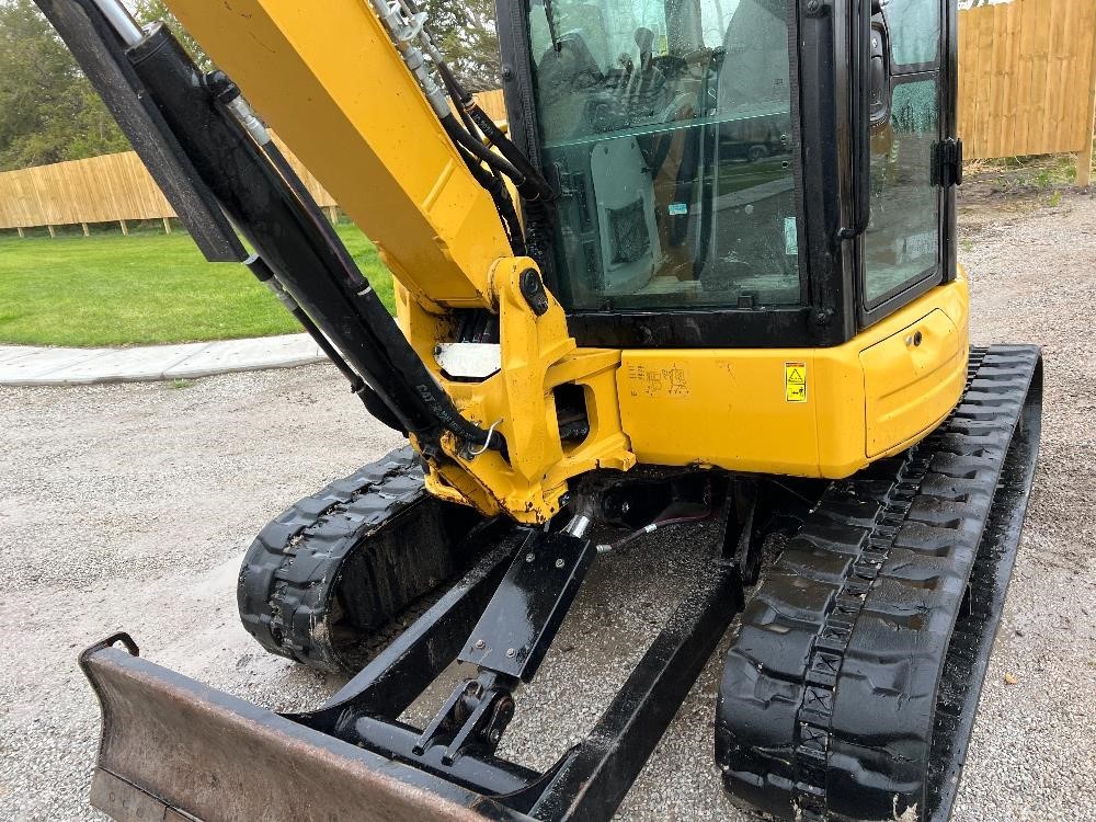 gallery 2018 Caterpillar 305.5E2 Mini Excavator