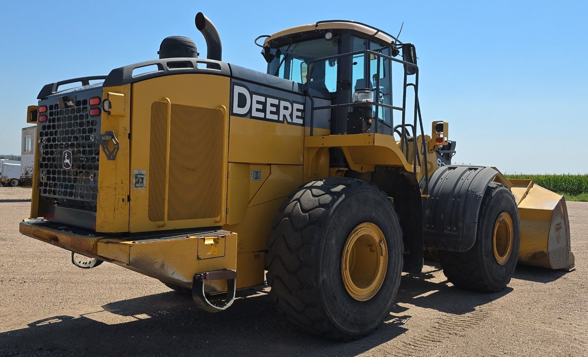 gallery 2014 John Deere 824K Wheel Loader