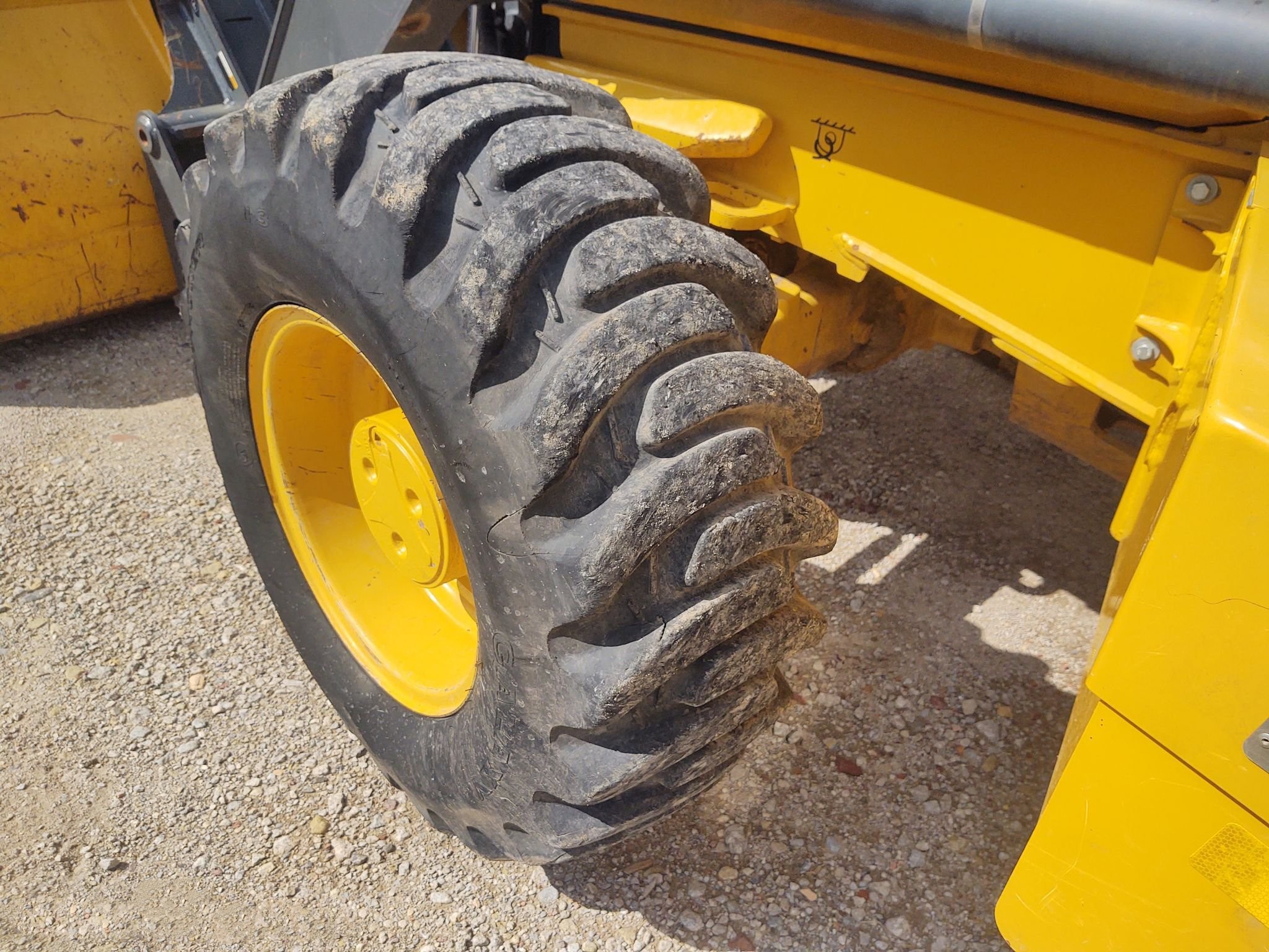 gallery 2018 John Deere 410L backhoe