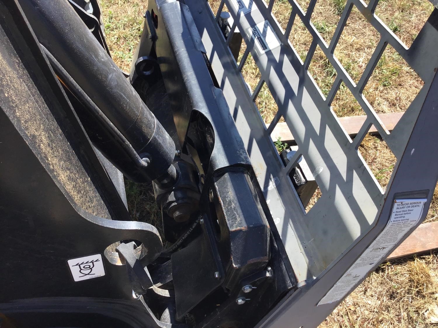 gallery 2015 JCB 260T Skid Steer Track Loader