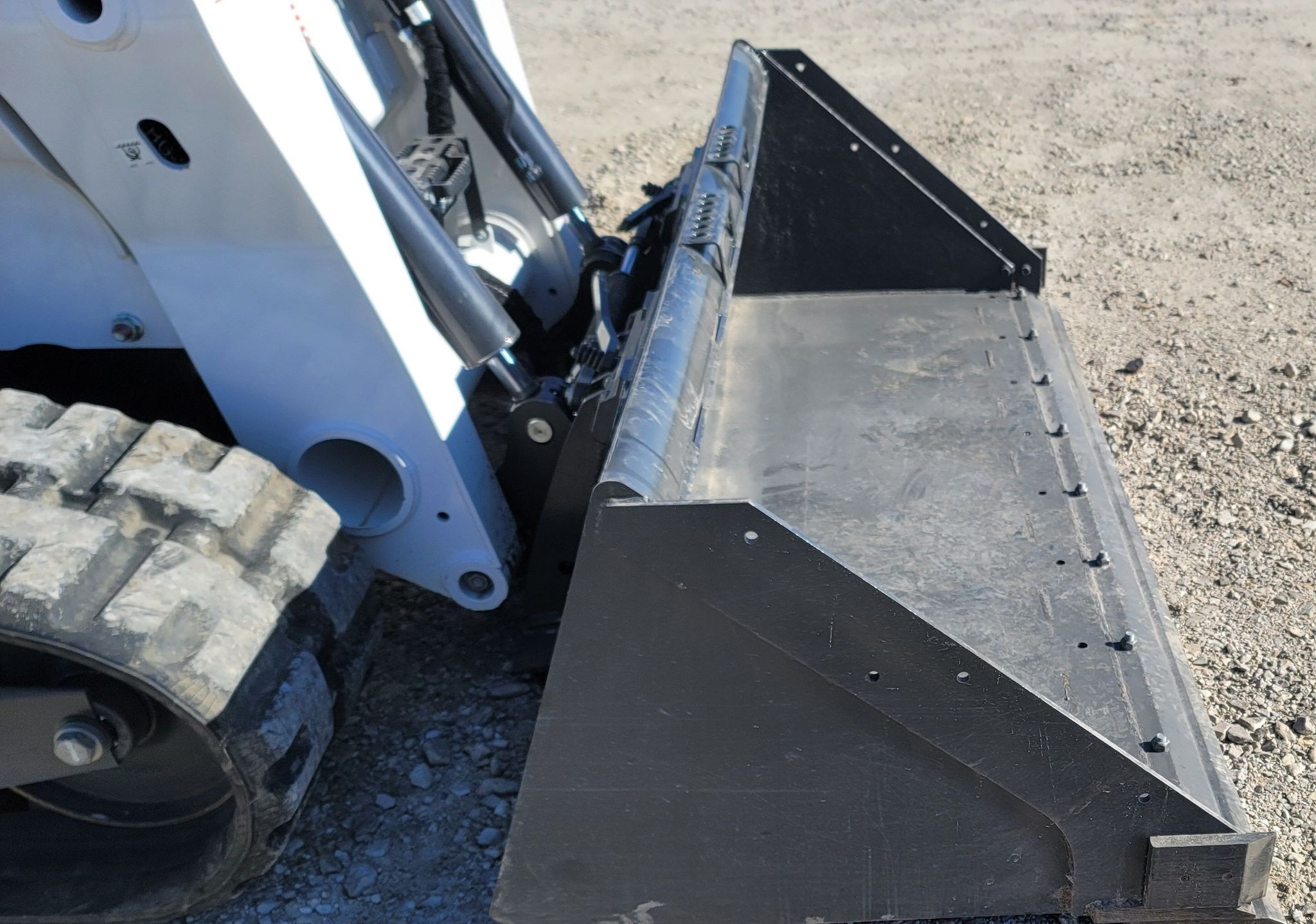 gallery 2022 Bobcat T870 tracked skid steer loader