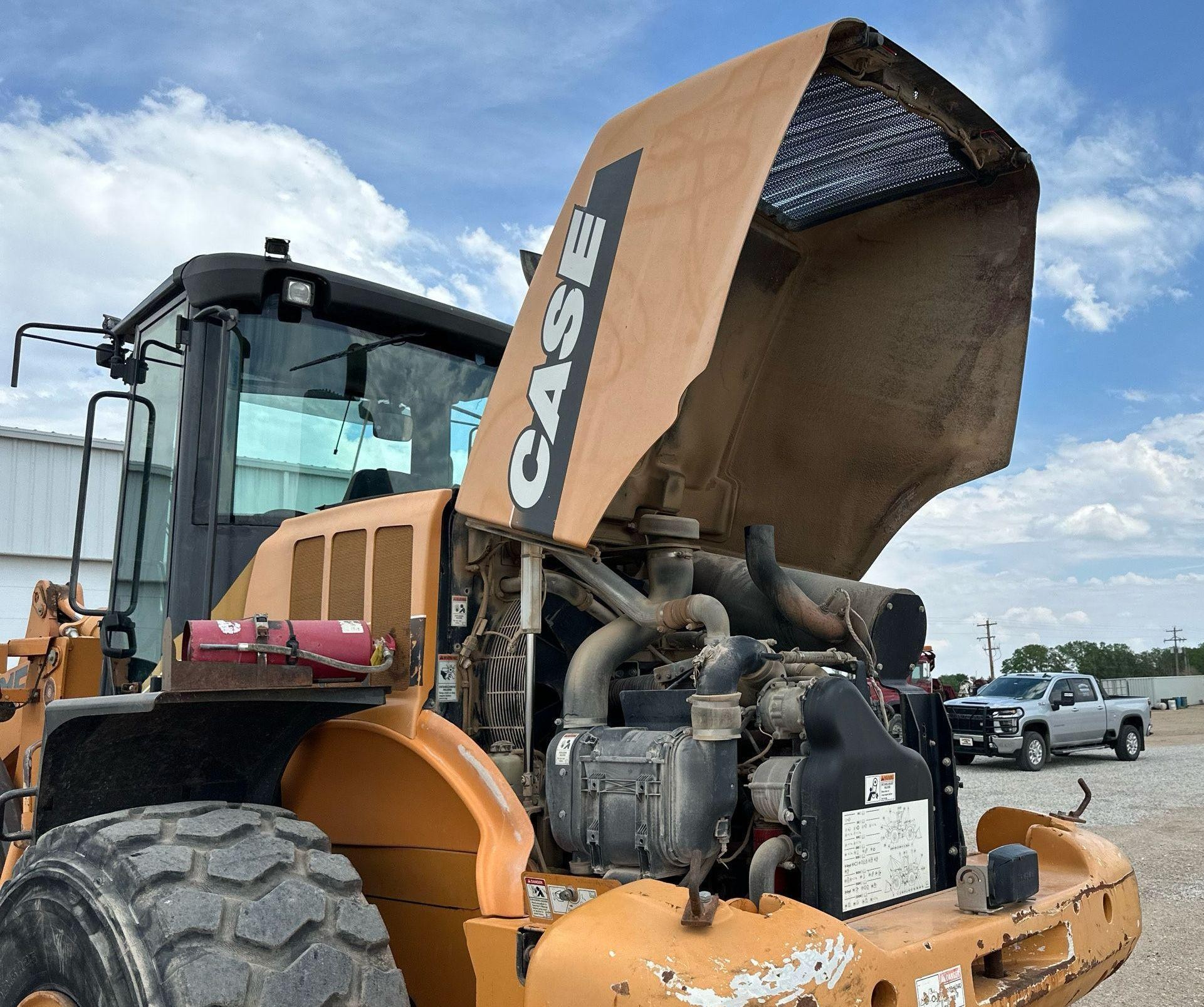 gallery 2011 Case 821F wheel loader