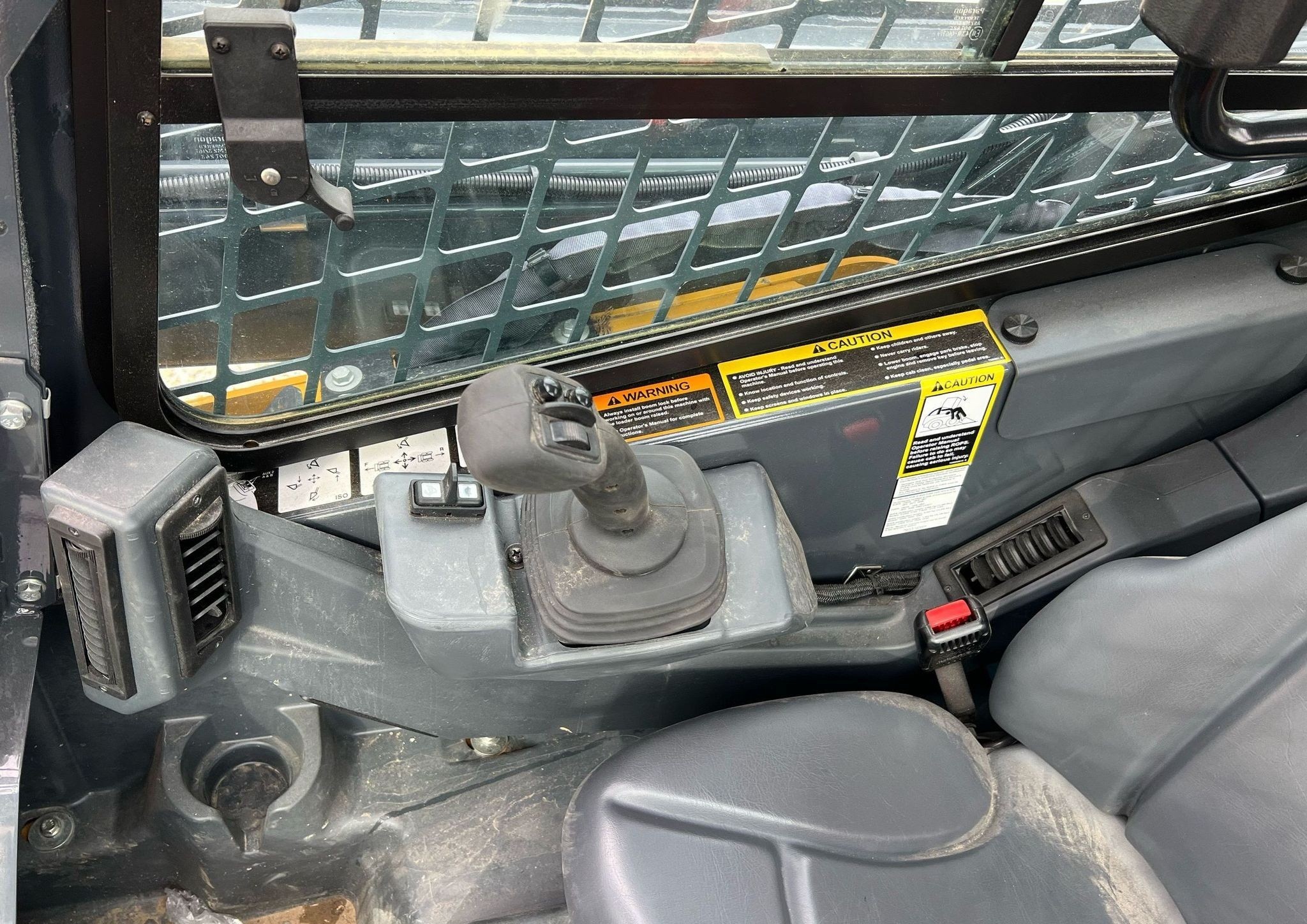 gallery 2022 John Deere 325G tracked skid steer loader