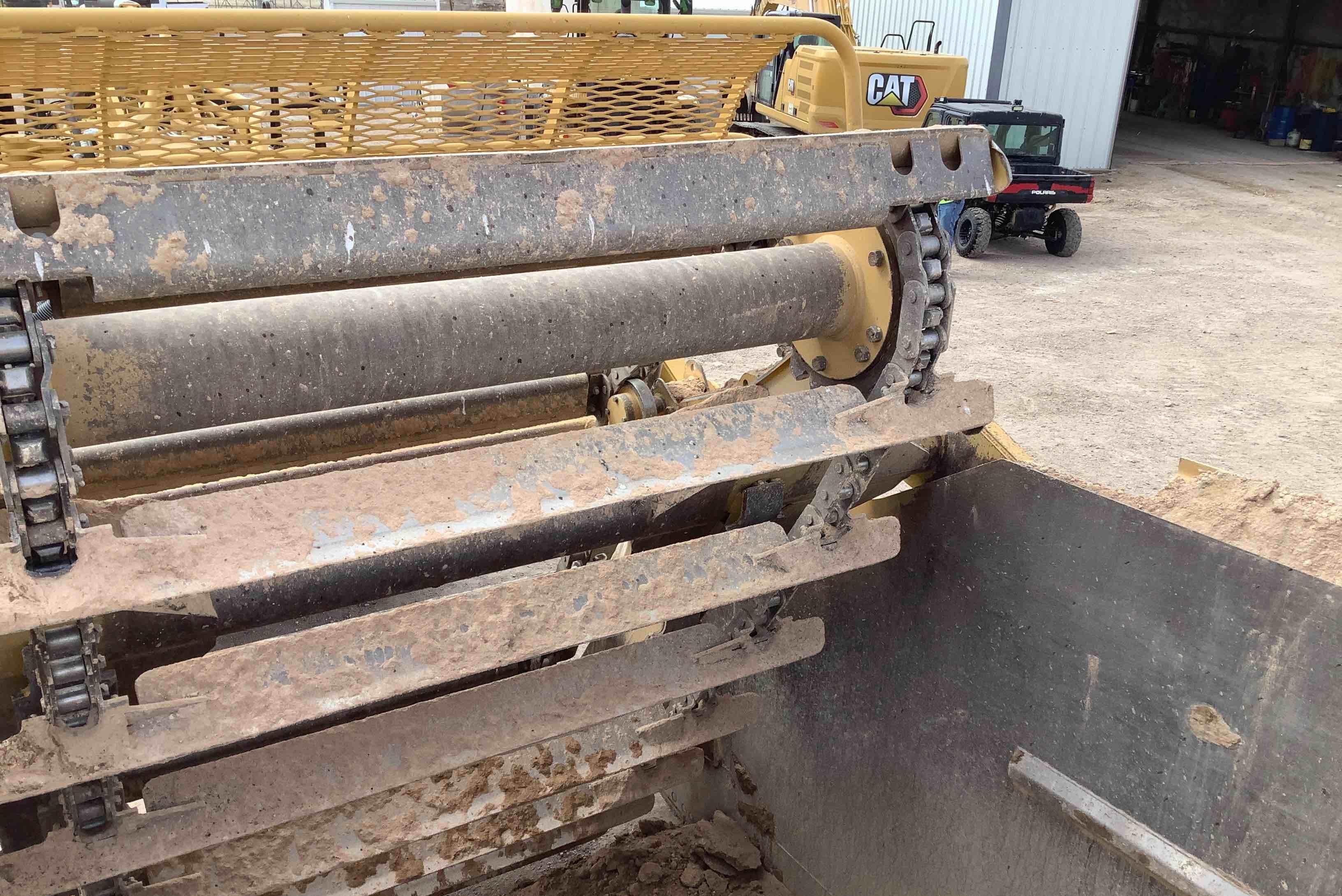 gallery 2017 Caterpillar 623K Self Propelled Elevating Scraper
