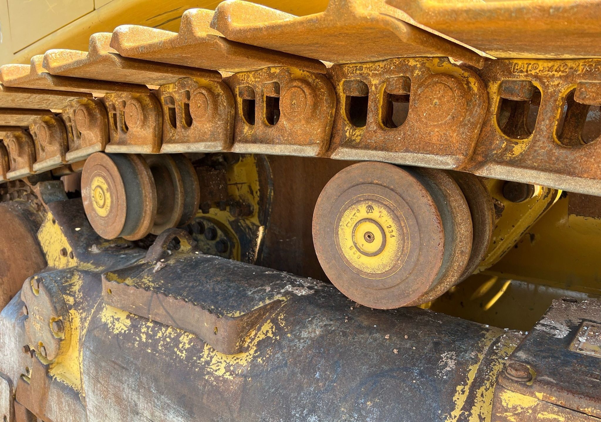 gallery 2016 Caterpillar 963K track loader