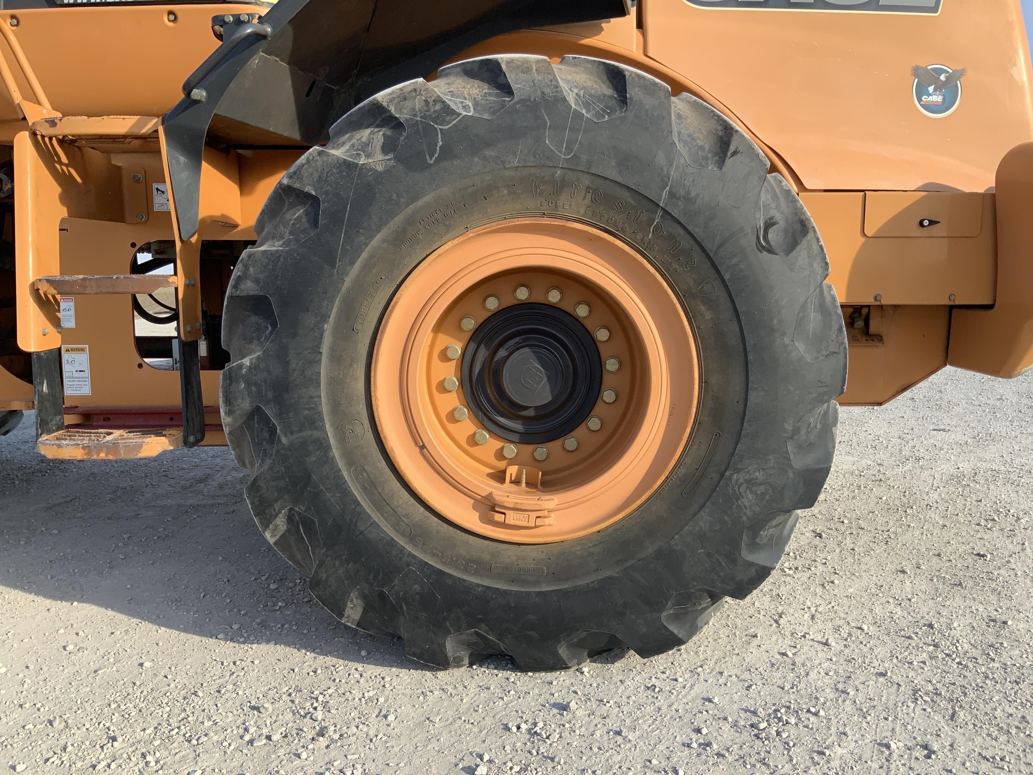 gallery 2013 Case 821F Wheel Loader