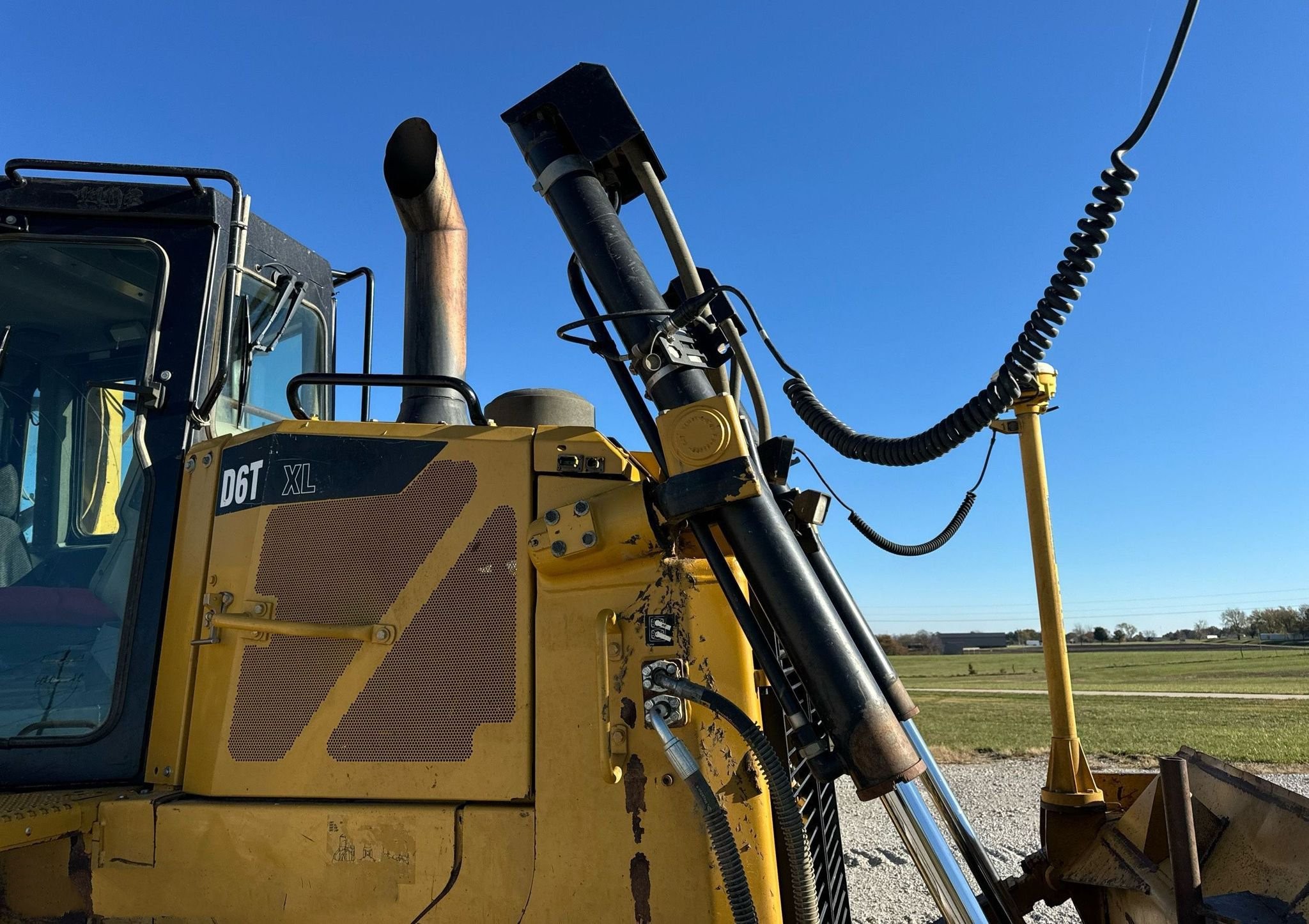 gallery 2011 Caterpillar D6T XL dozer