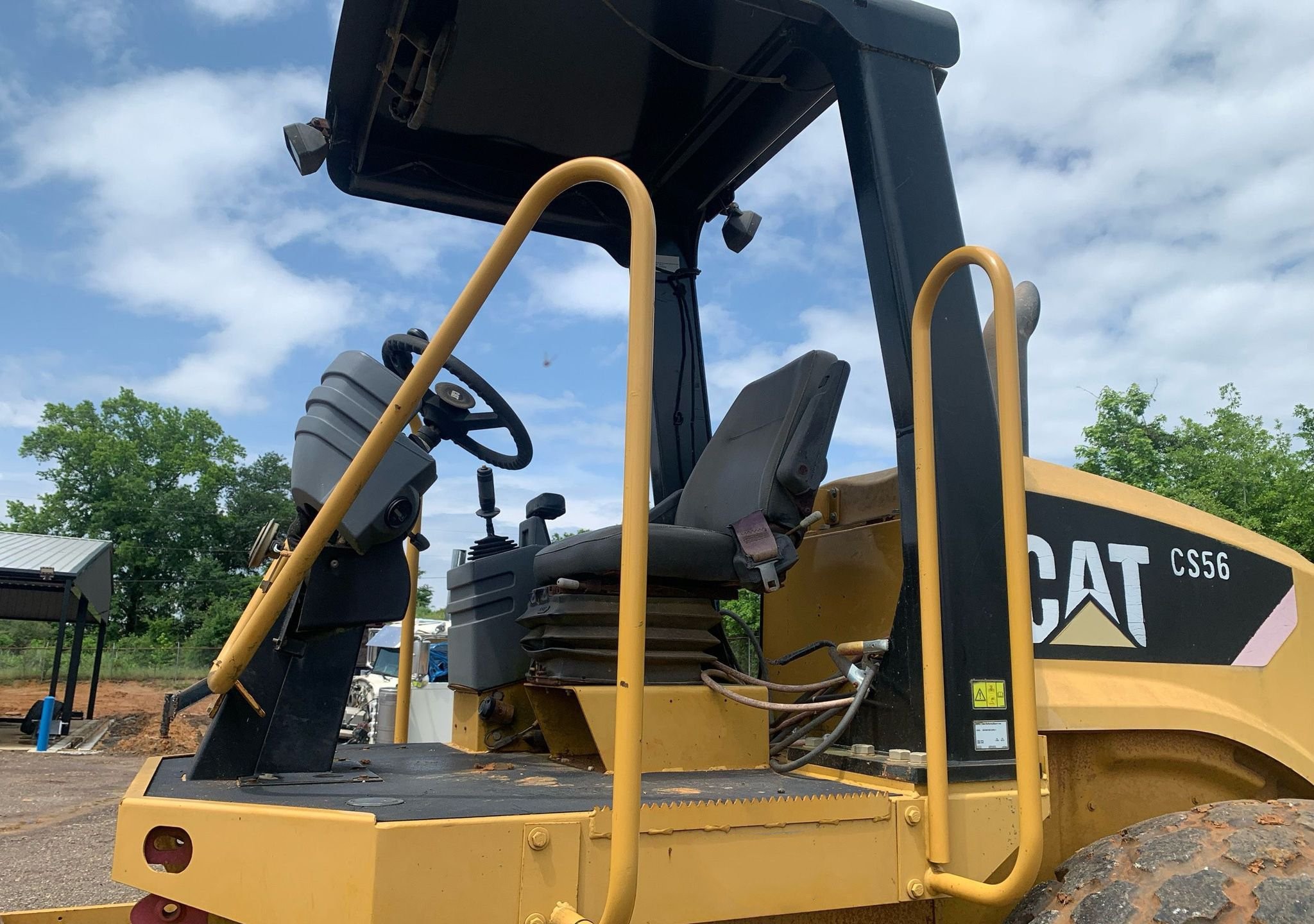 gallery 2008 Caterpillar CS56 single drum vibratory roller