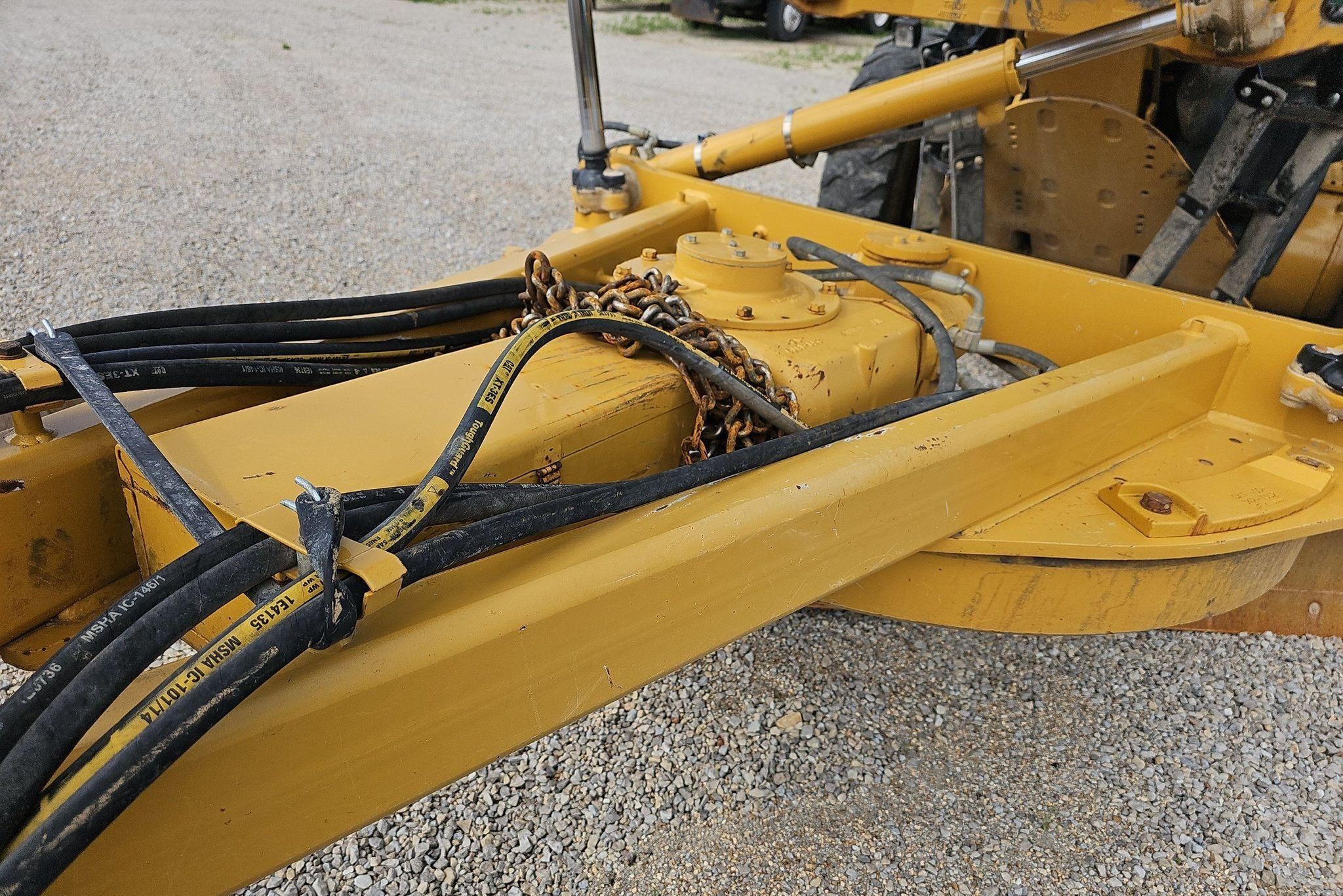gallery 2013 Caterpillar 12M2 VHP Plus motor grader