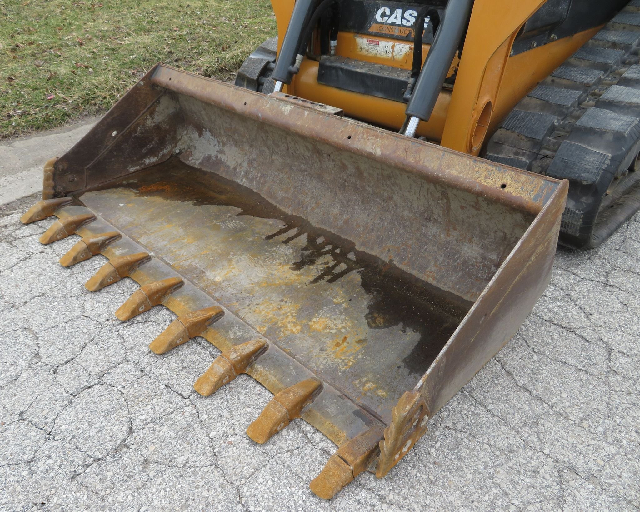 gallery 2017 Case TV380 tracked skid steer loader