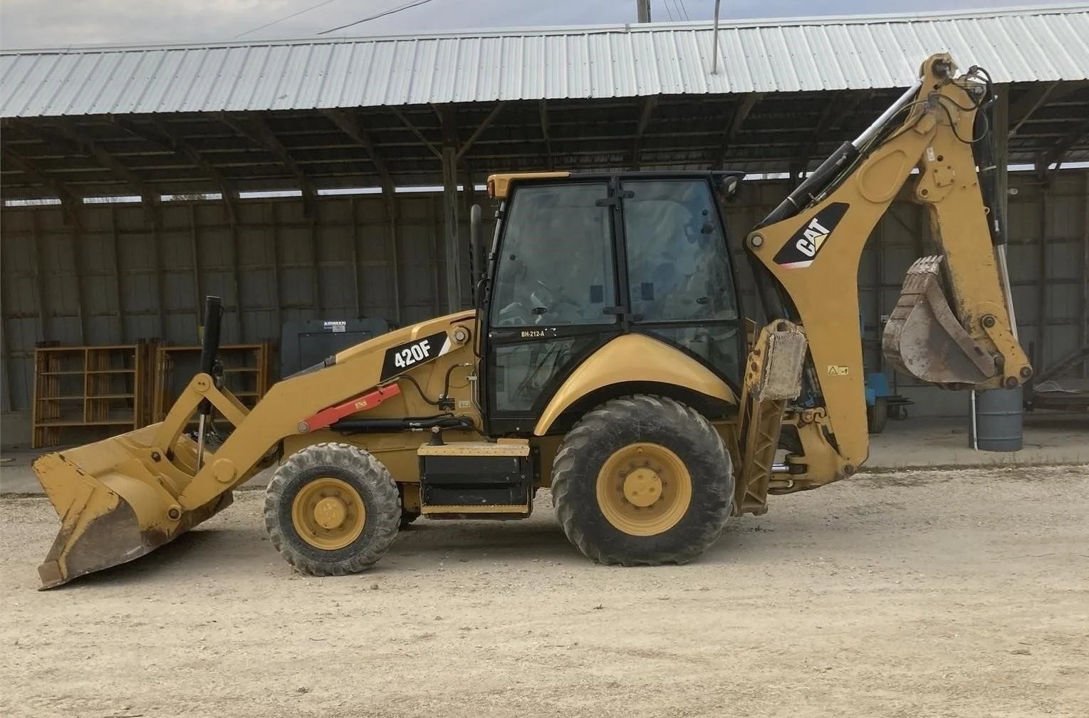 gallery 2014 Caterpillar 420F Backhoe