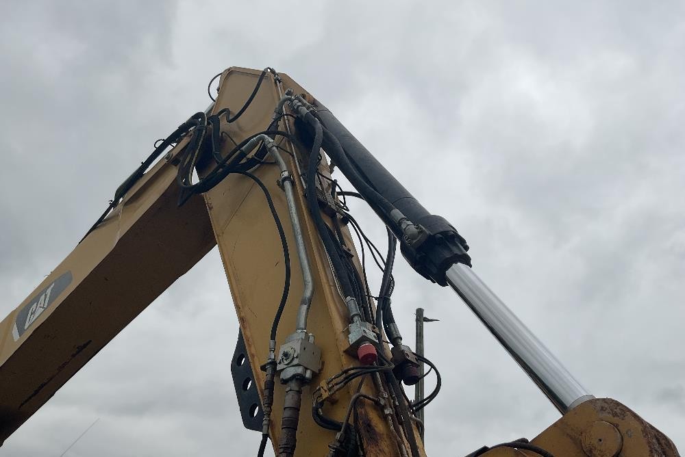 gallery 2011 Caterpillar M322D Wheeled Excavator
