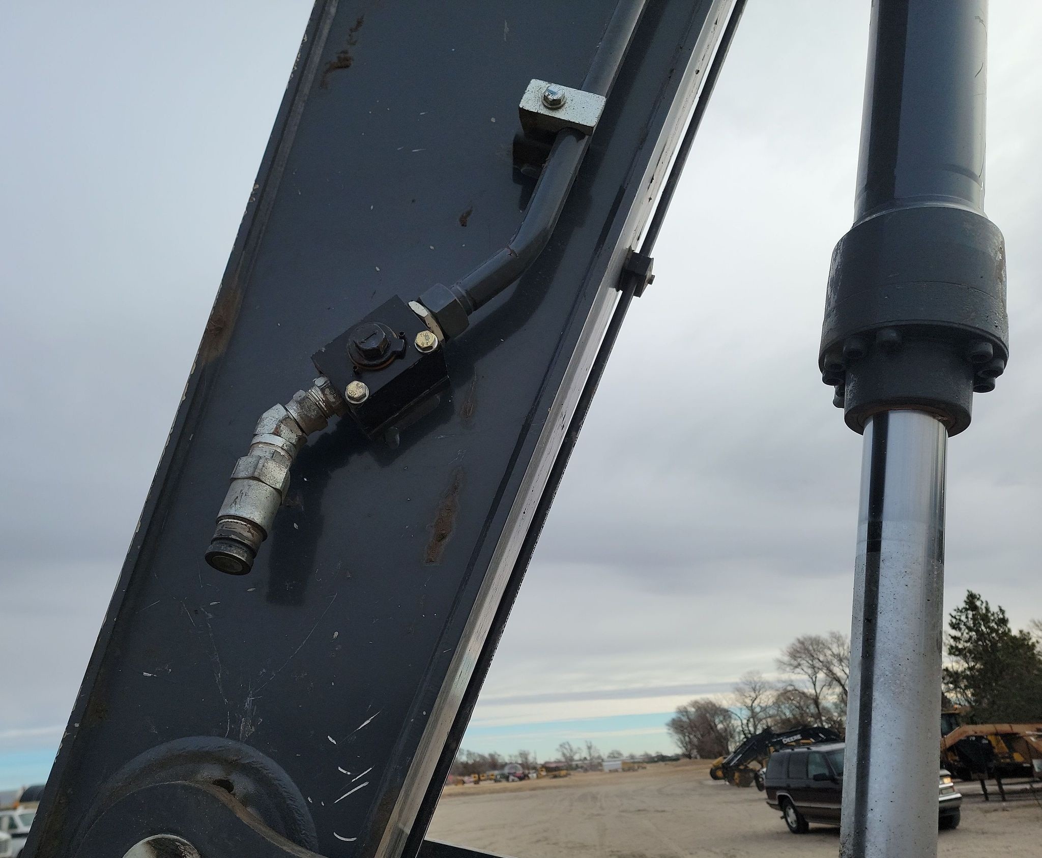 gallery 2018 John Deere 210G LC excavator