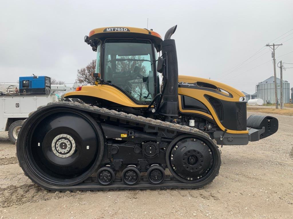 gallery 2013 Challenger MT765D Track Tractor