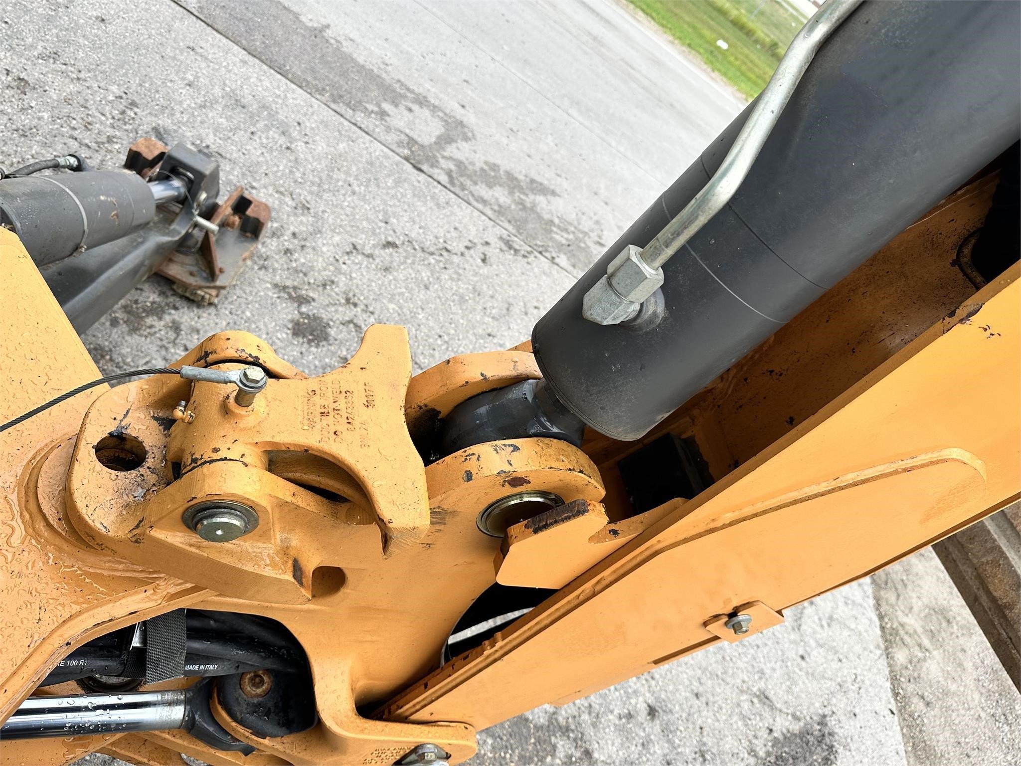 gallery 2019 Case 590SN 4x4 Backhoe Loader