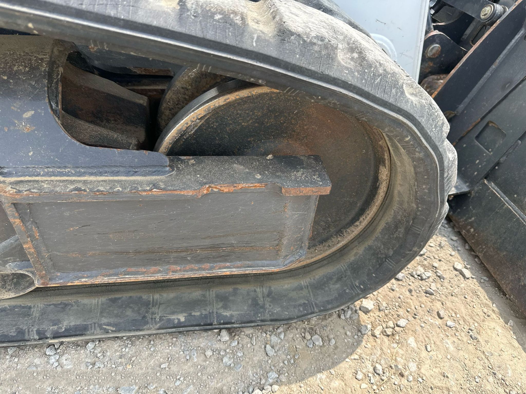 gallery 2021 Bobcat T595 tracked skid steer loader