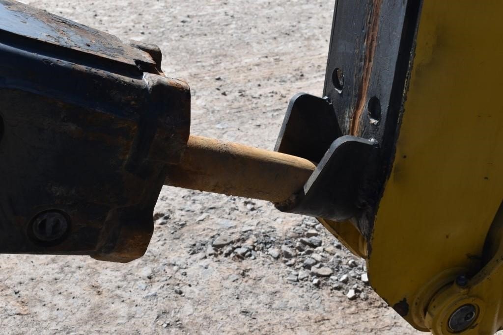 gallery 2017 CATERPILLAR 420F2 BACKHOE