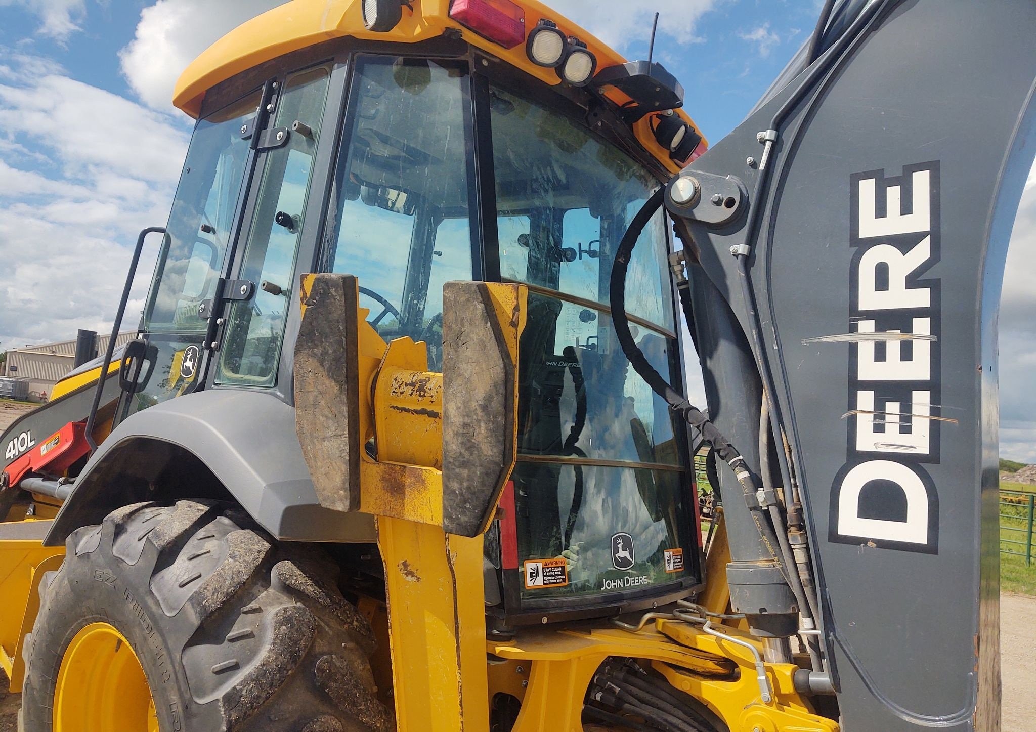 gallery 2018 John Deere 410L backhoe