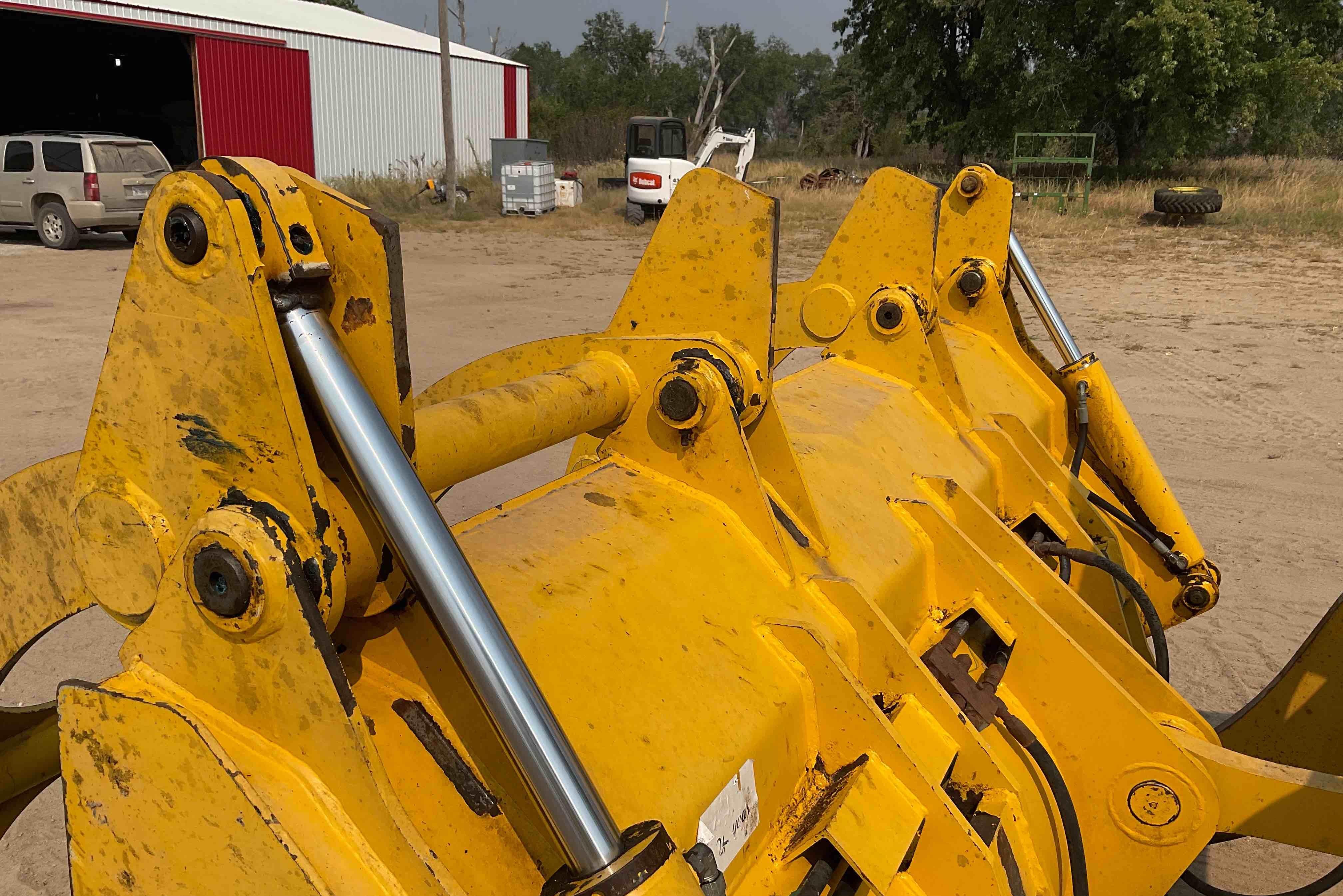 gallery 2008 Komatsu WA320-5L Wheel Loader W/Grapple