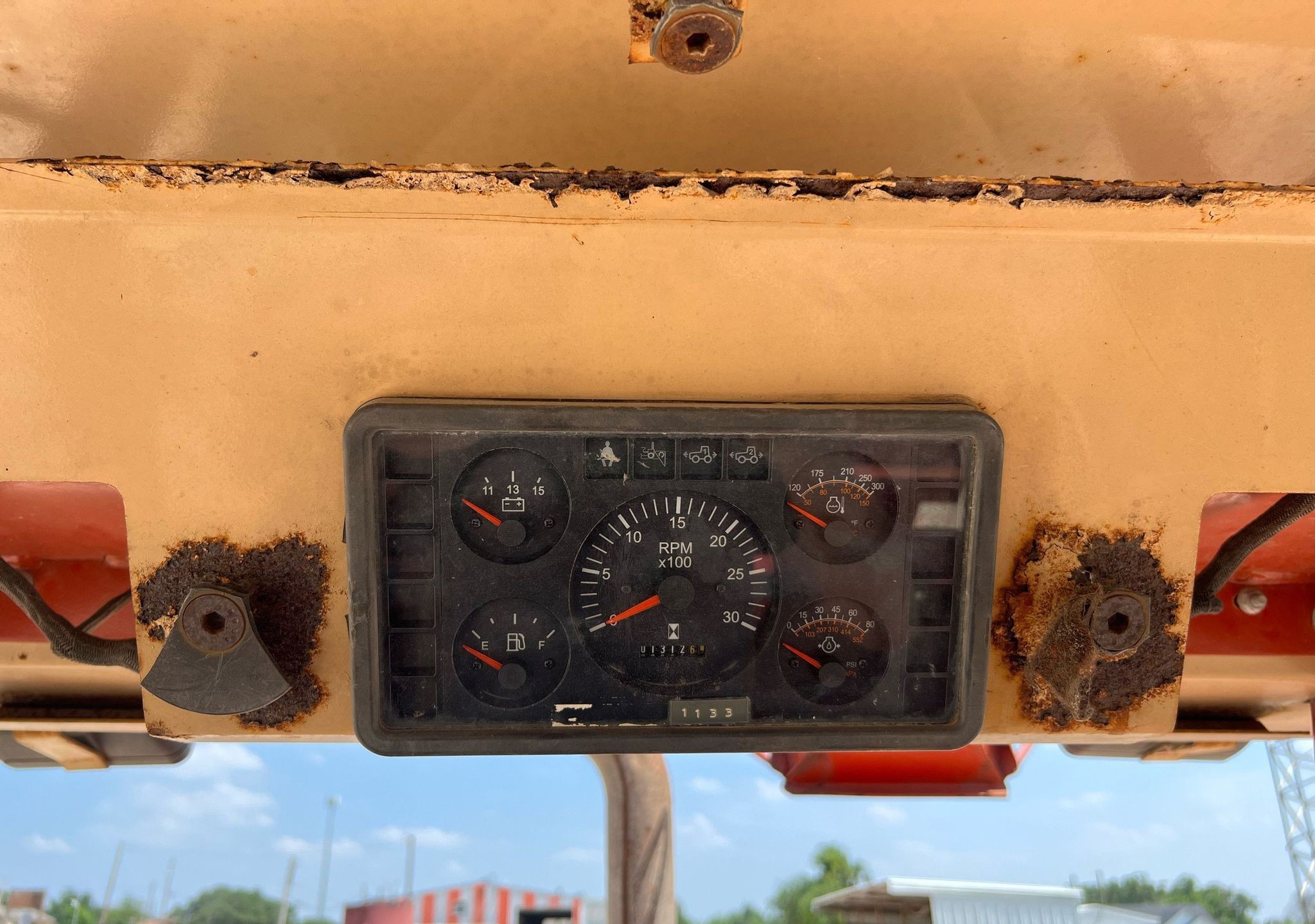 gallery 2006 Ditch Witch HT185 cable plow