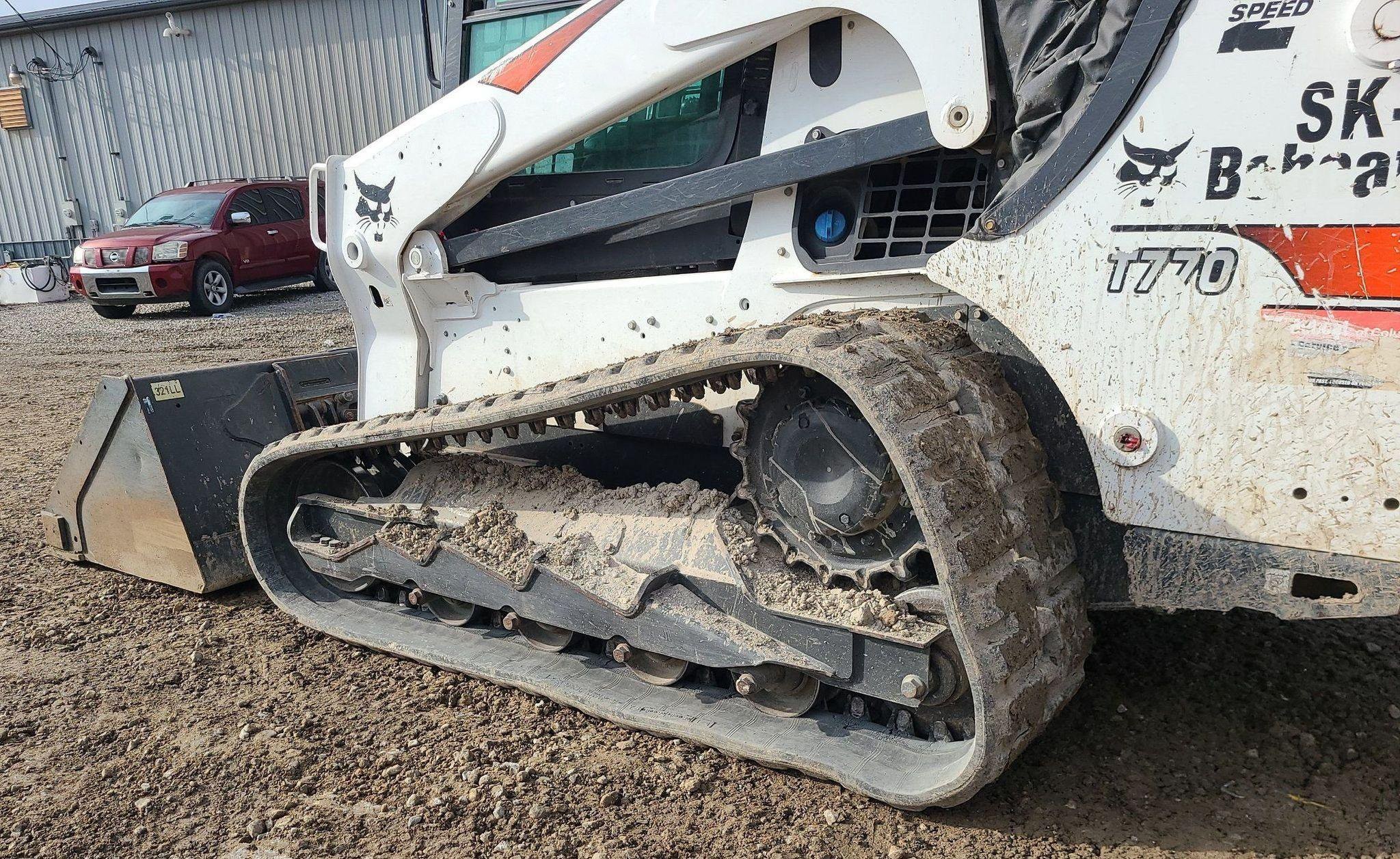gallery 2019 Bobcat T770 tracked skid steer loader