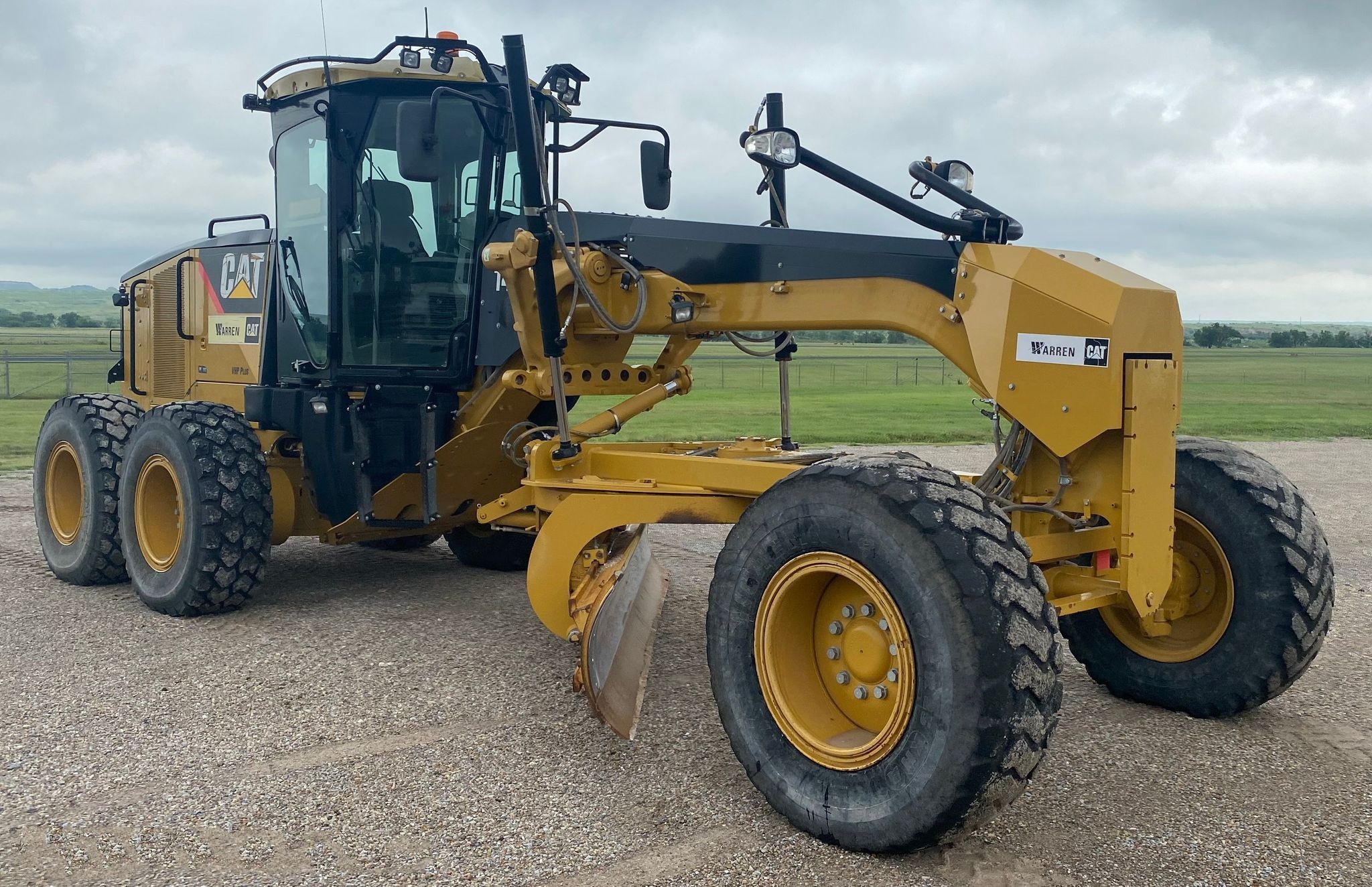 gallery 2010 Caterpillar 140M motor grader