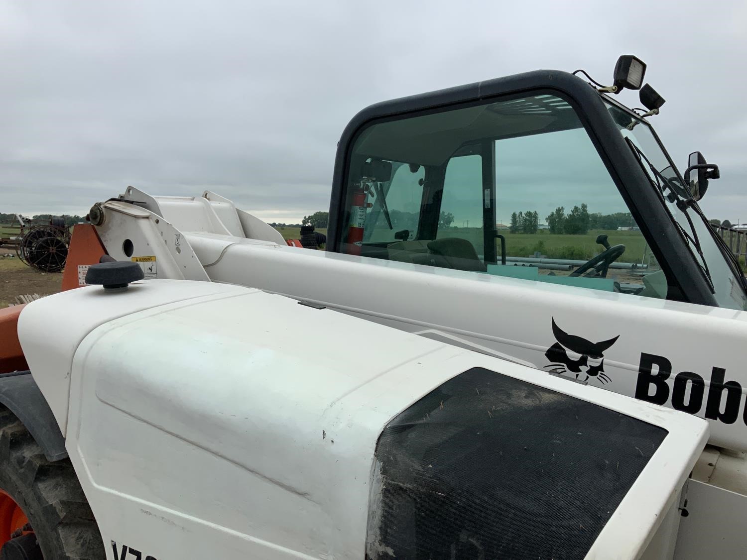gallery 2010 Bobcat V723 4x4x4 Telehandler
