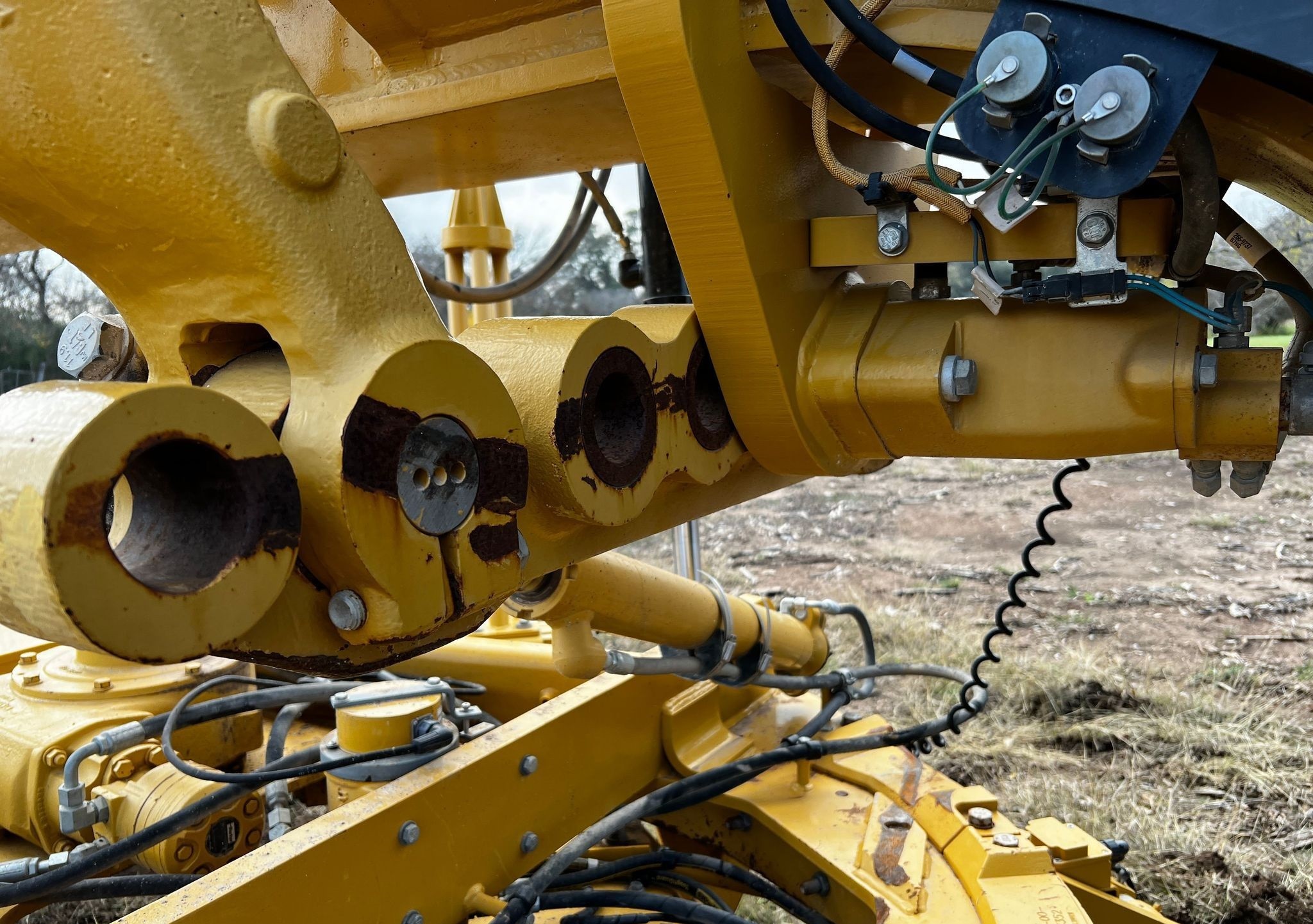 gallery 2012 Caterpillar 140M2 VHP Plus motor grader