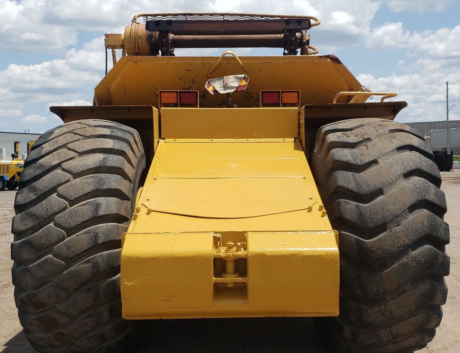 gallery 2006 Caterpillar 615C elevating scraper