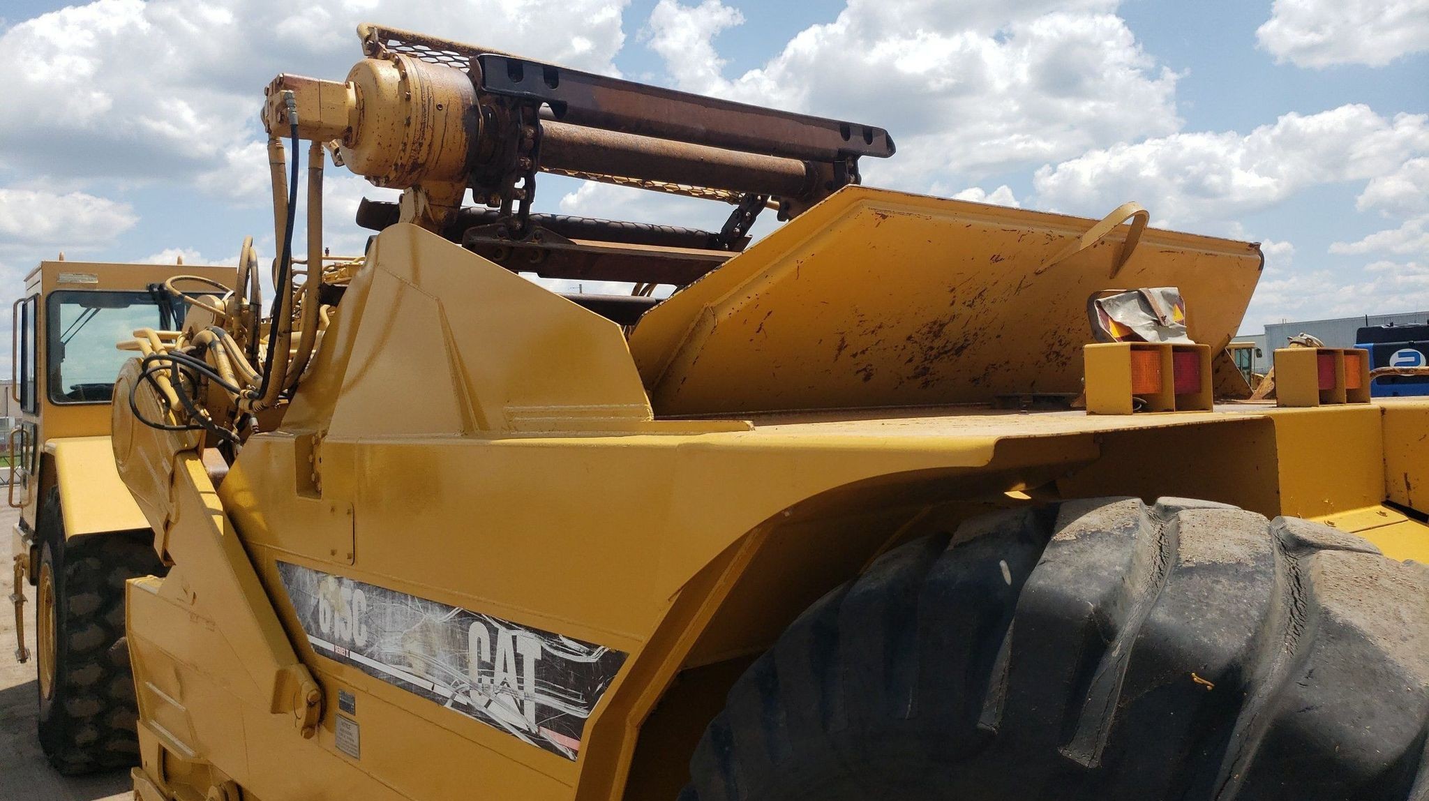 gallery 2006 Caterpillar 615C elevating scraper